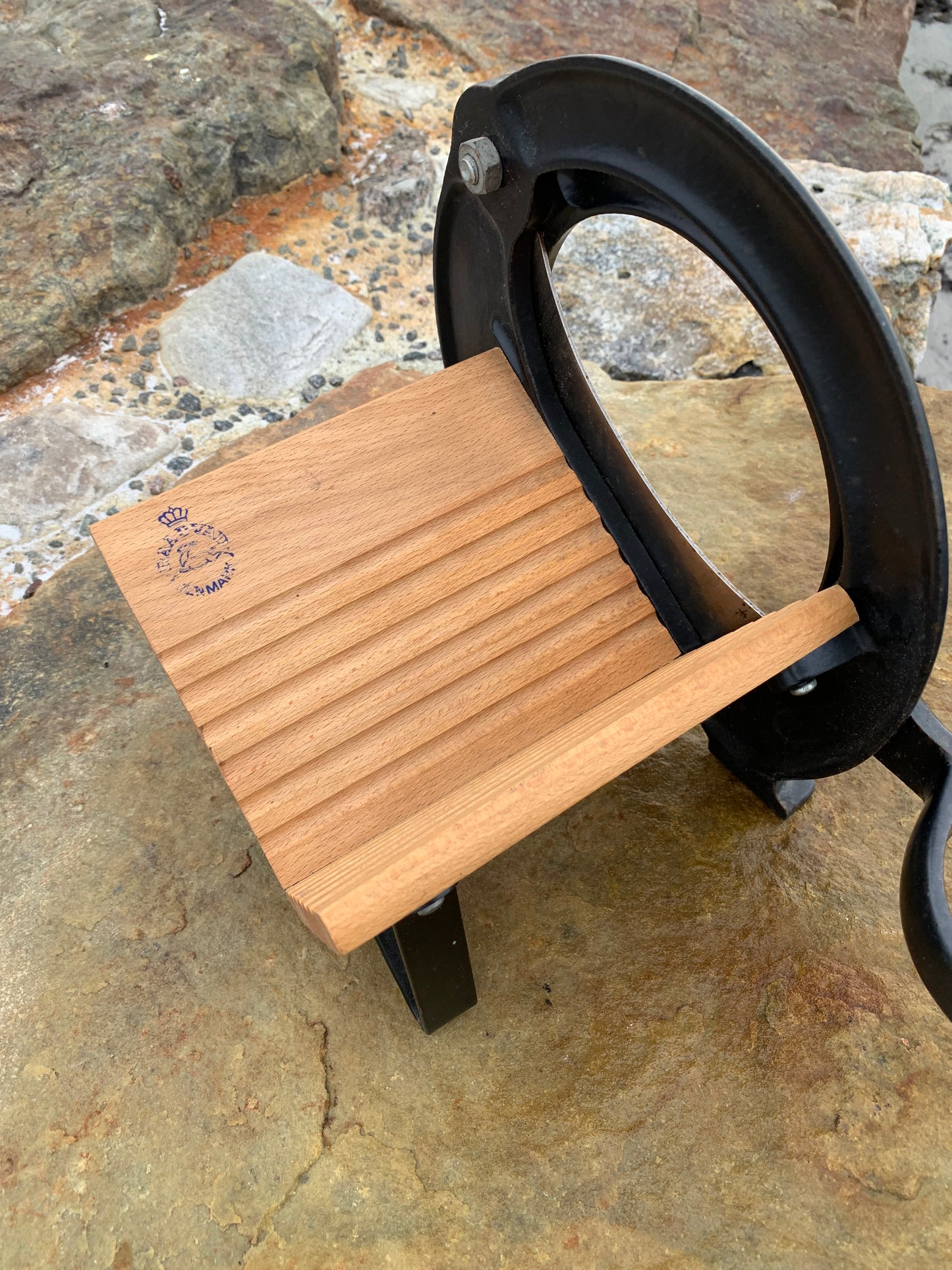 Raadvad brødskærer