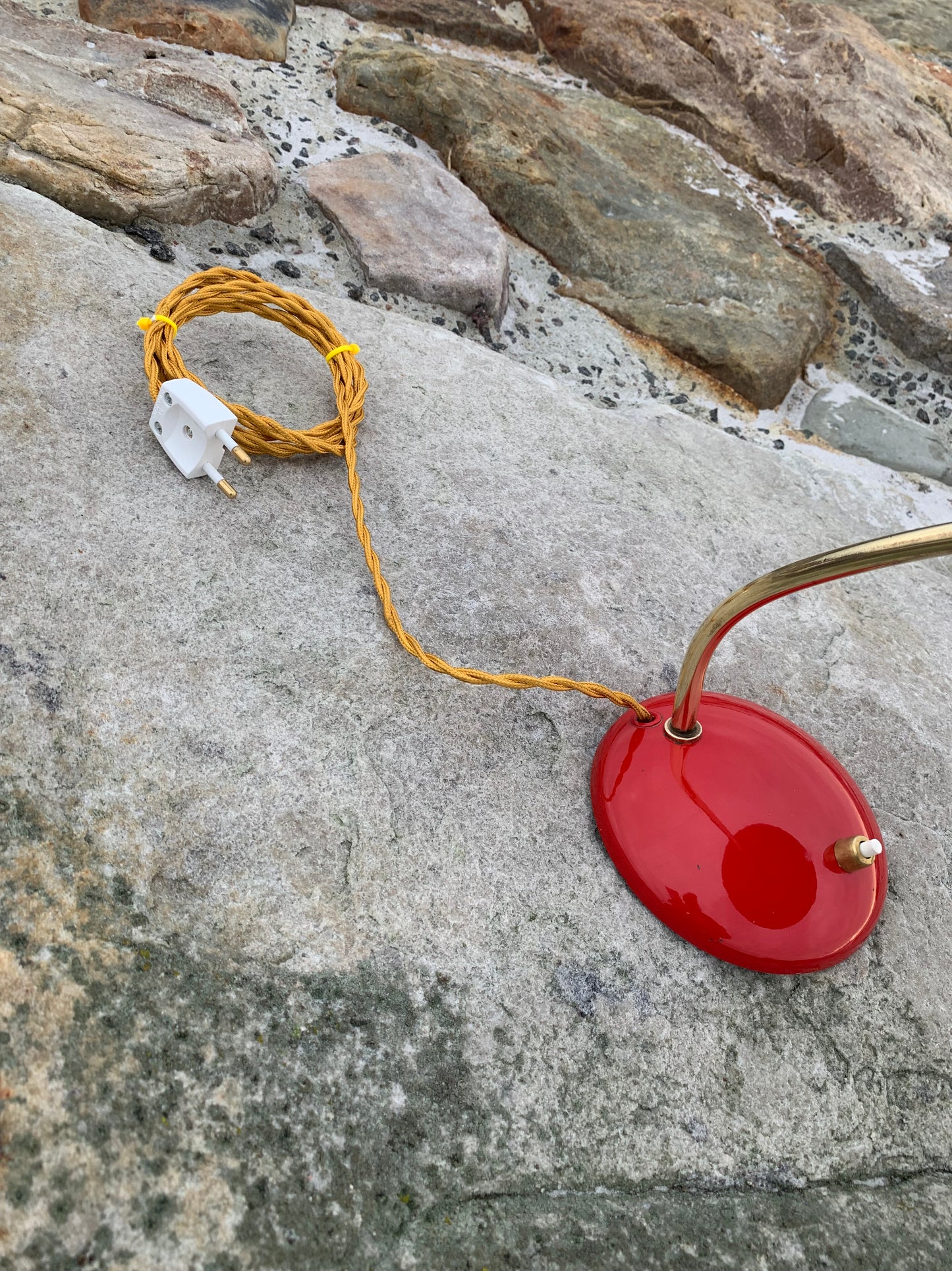 Kaiser Idell 6781 - Original rød