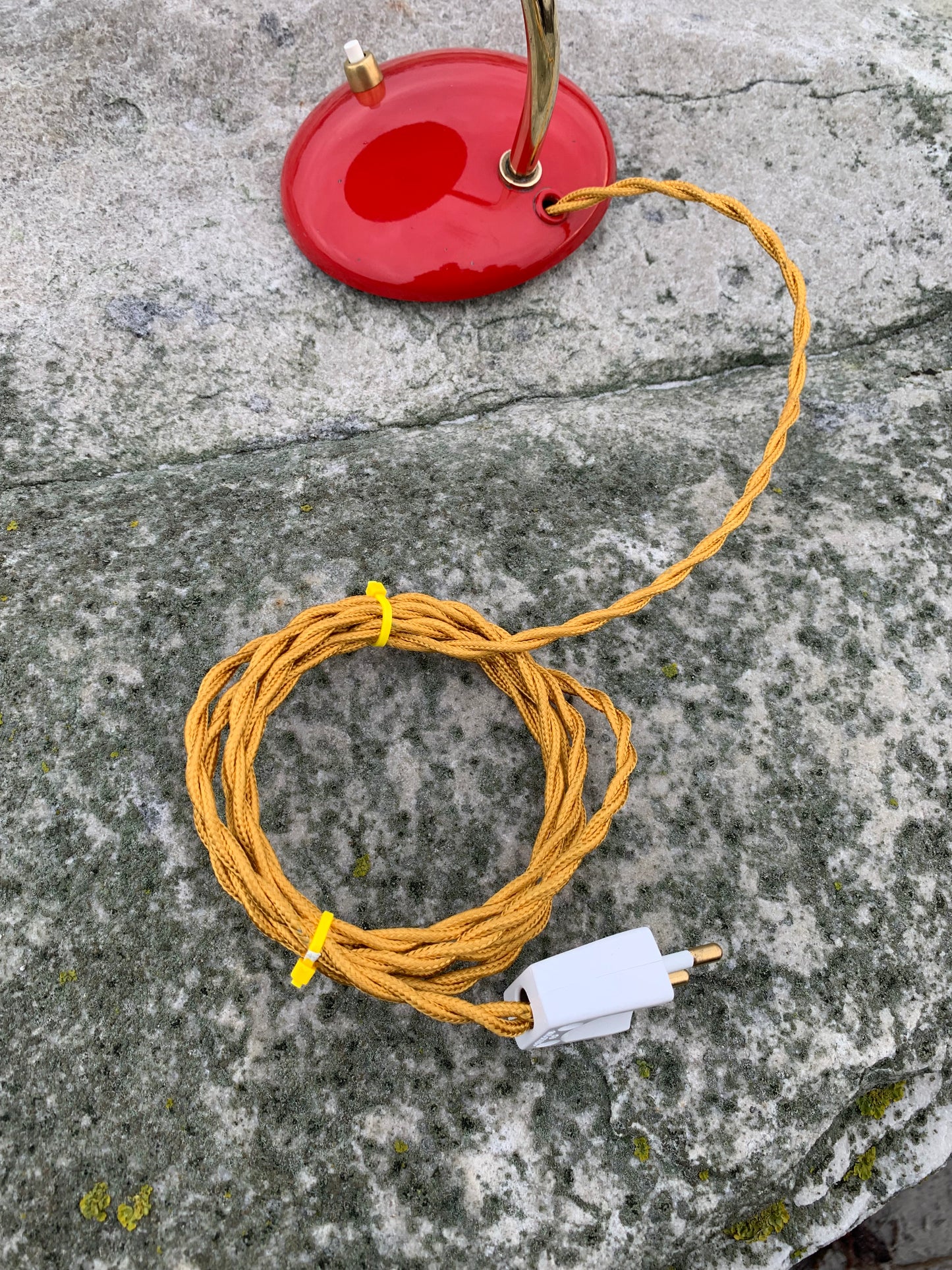 Kaiser Idell 6781 - Original rød