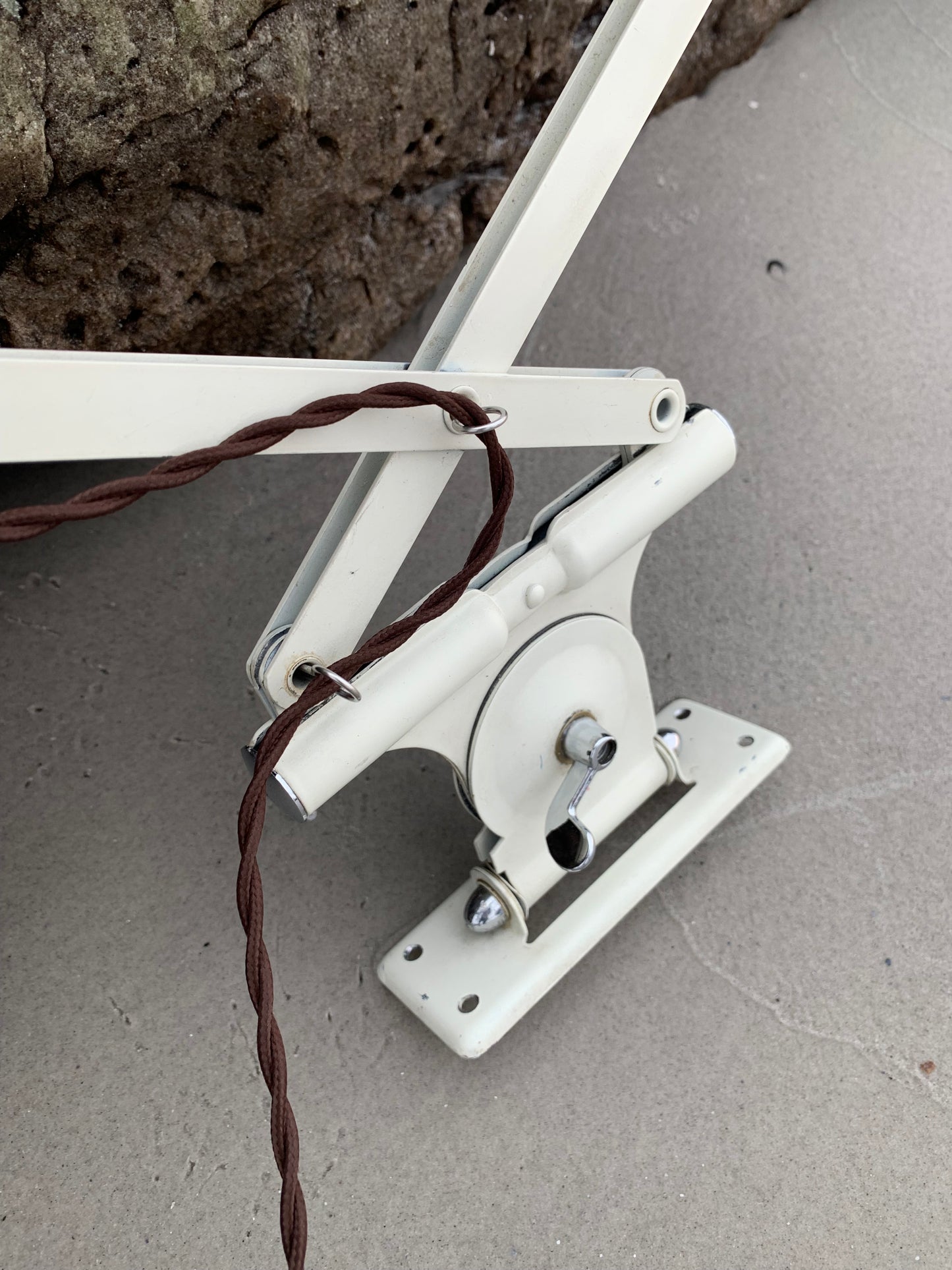 Kaiser Idell 6614 - Original creme (den store model)