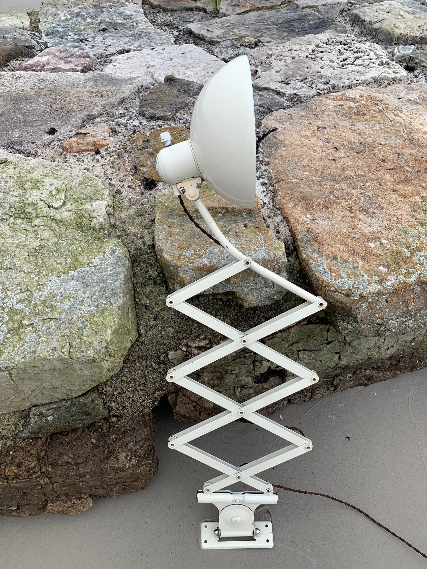 Kaiser Idell 6614 - Original creme (den store model)