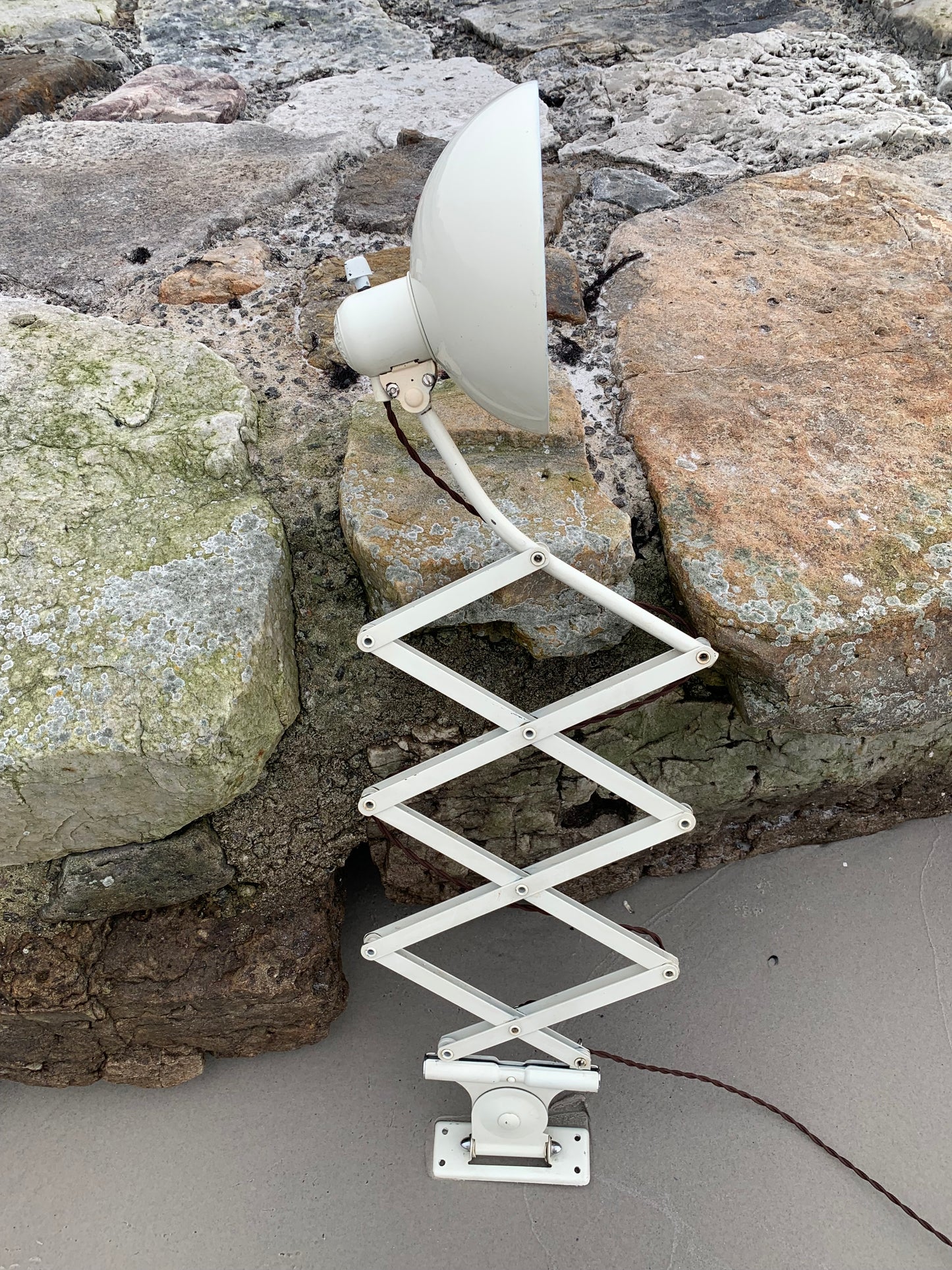 Kaiser Idell 6614 - Original creme (den store model)