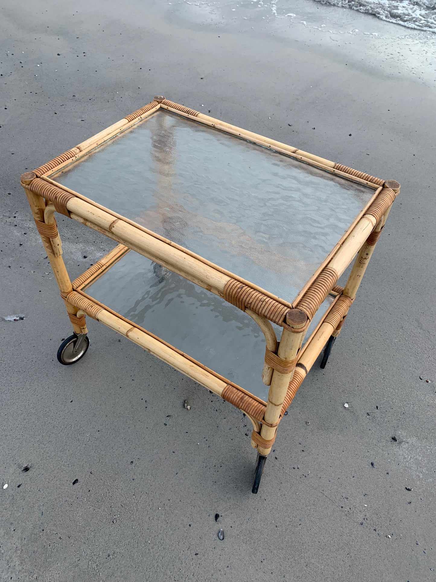 Rullebord/vogn i bambus