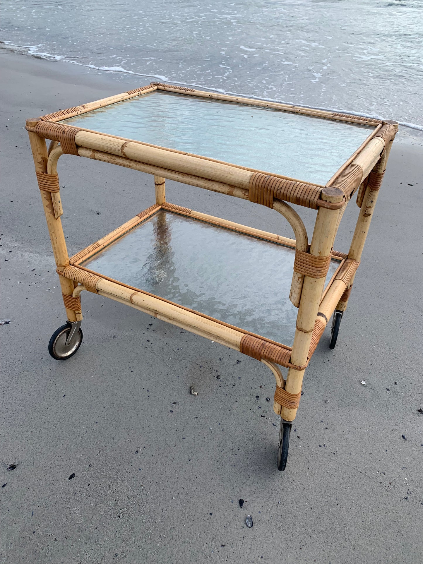 Rullebord/vogn i bambus