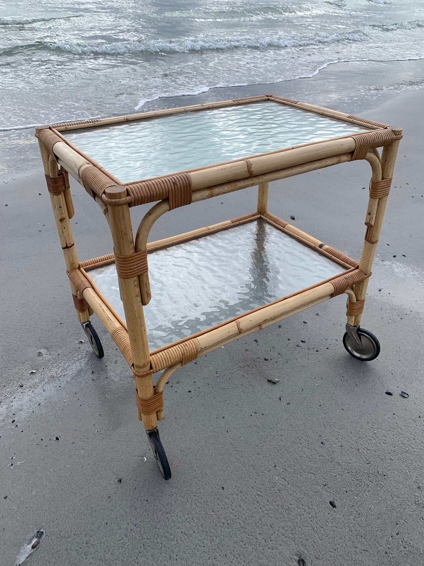 Rullebord/vogn i bambus