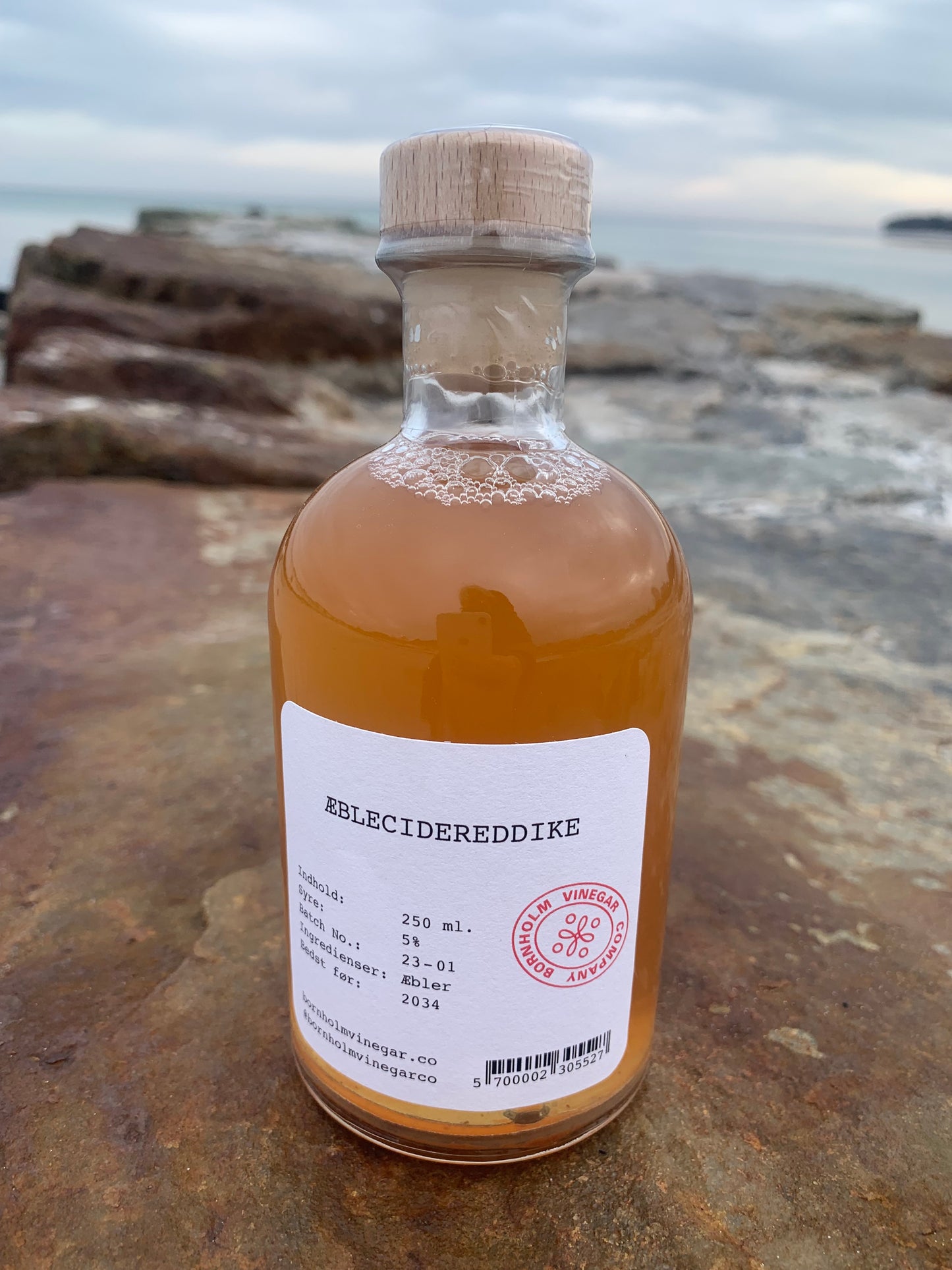 BORNHOLM VINEGAR COMPANY - ÆBLECIDEREDDIKE  250 ml.