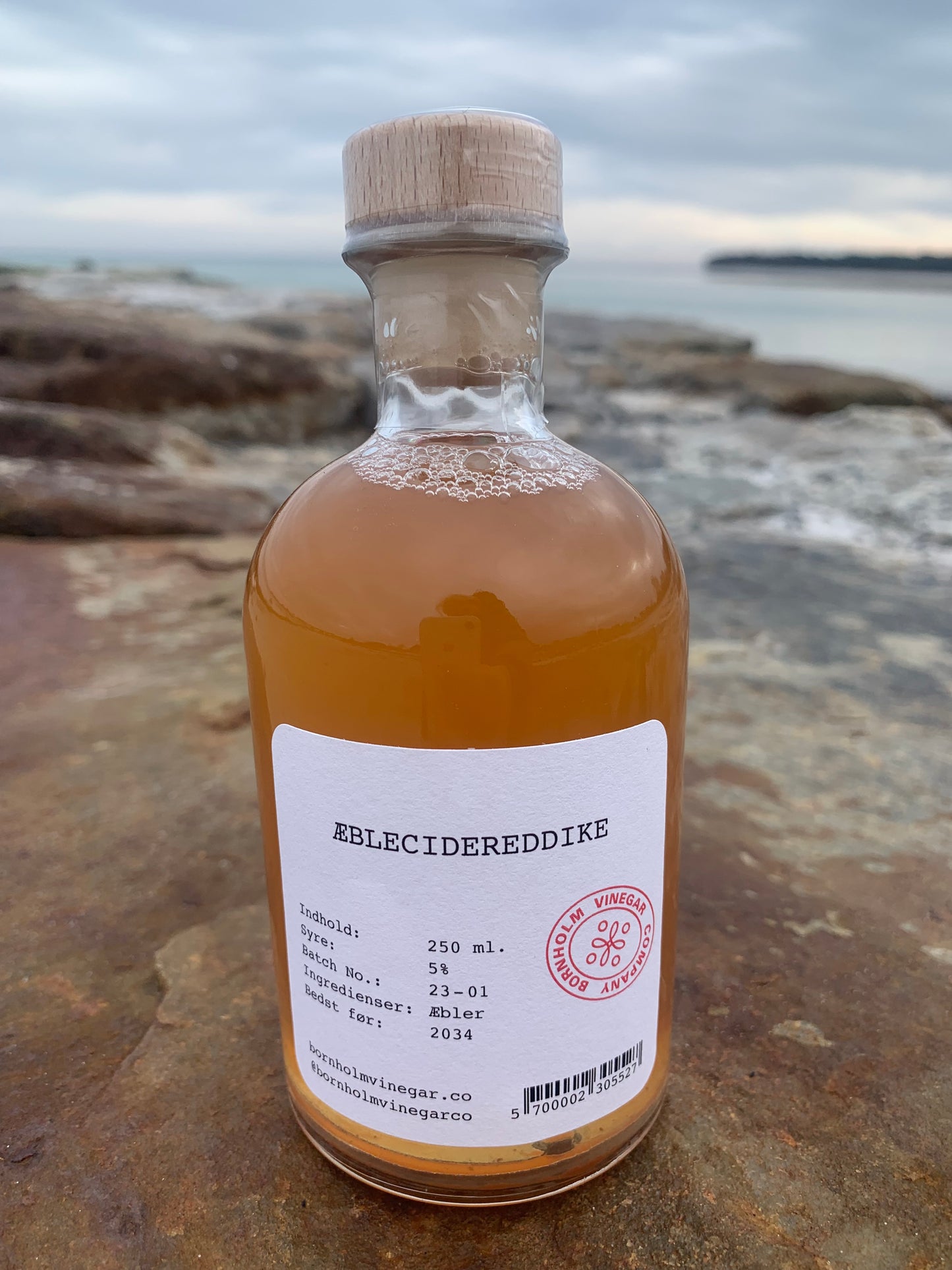 BORNHOLM VINEGAR COMPANY - ÆBLECIDEREDDIKE  250 ml.