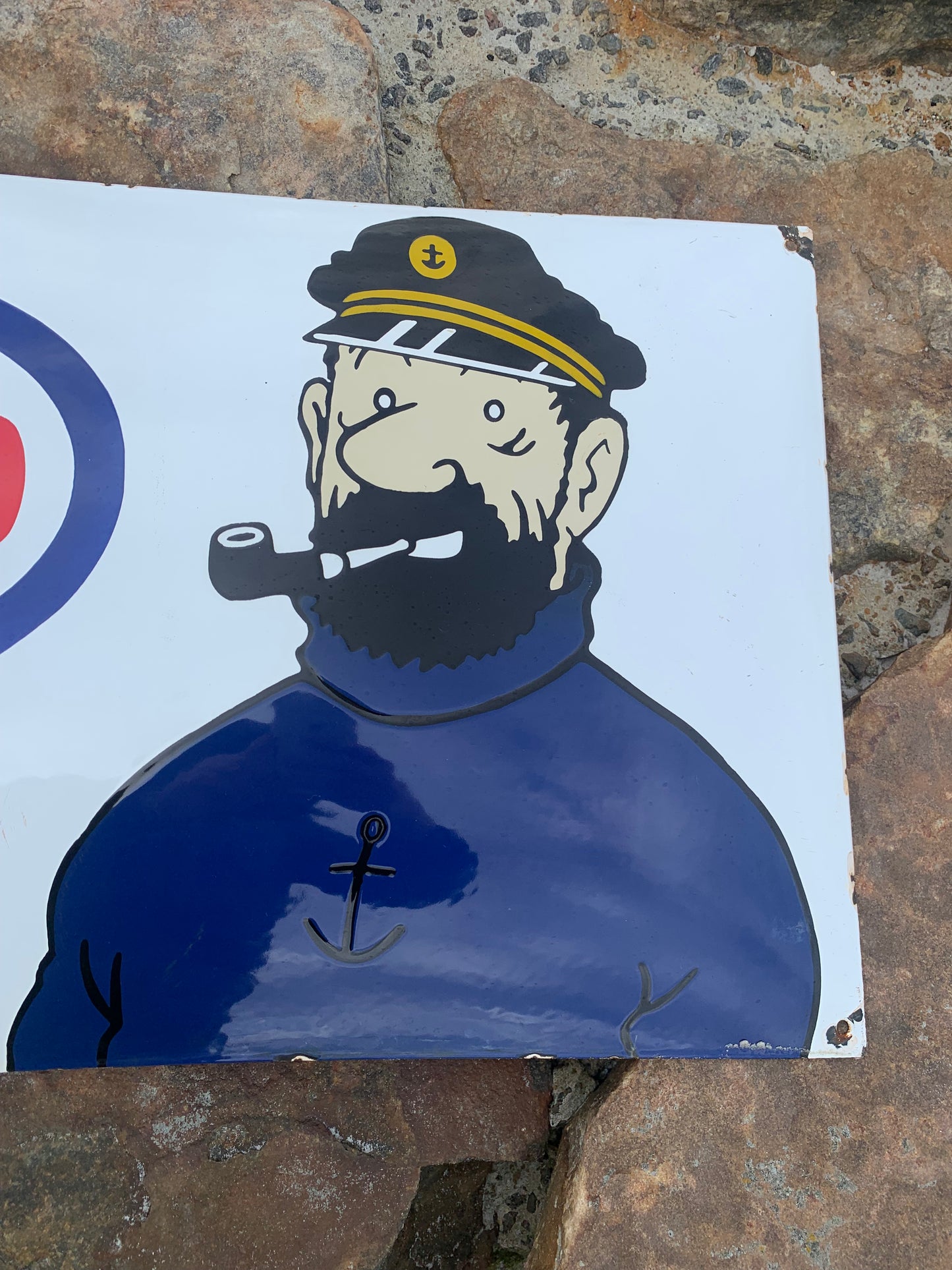 Emaljeskilt med Kaptajn Haddock og Esso