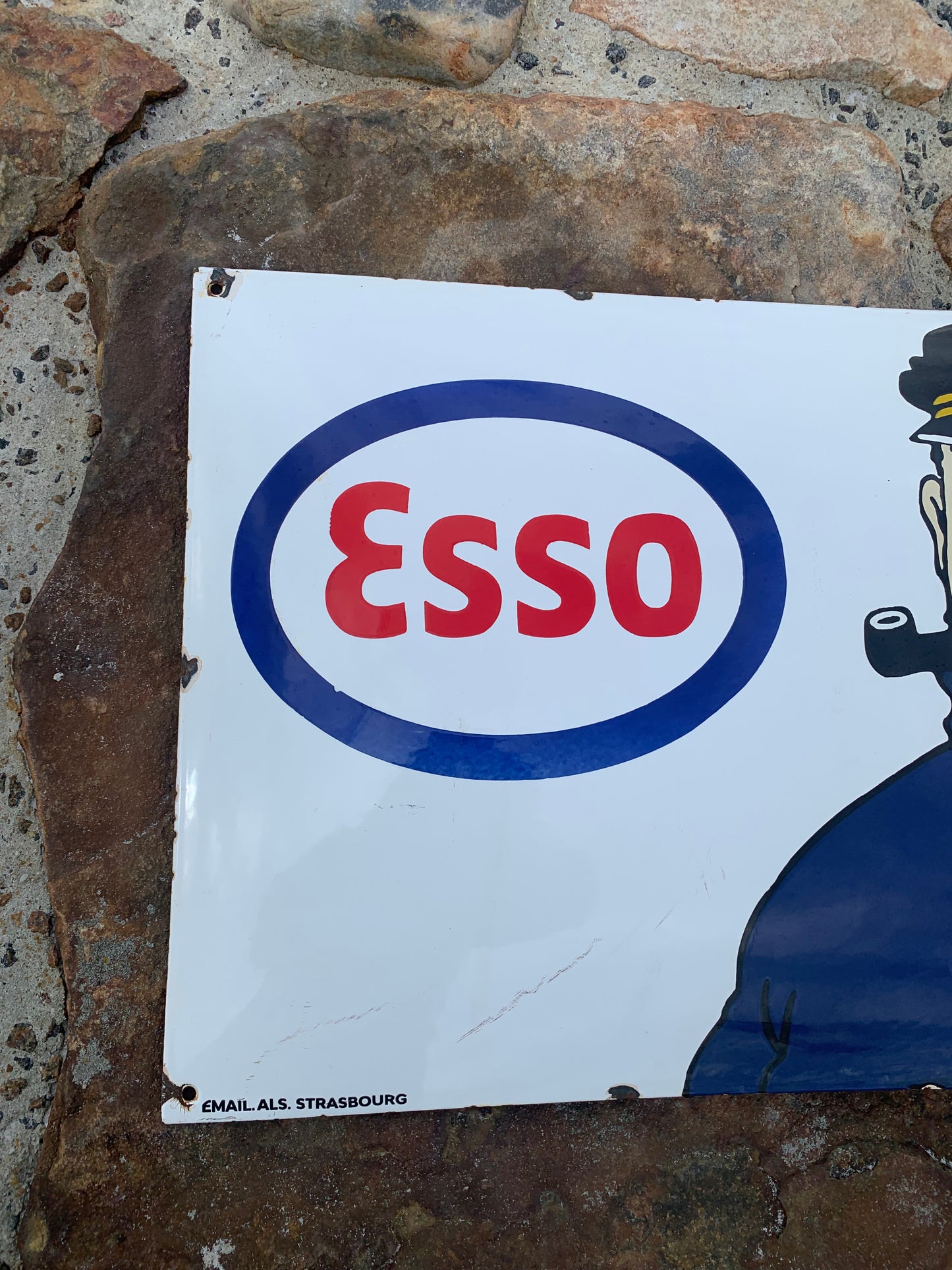 Emaljeskilt med Kaptajn Haddock og Esso
