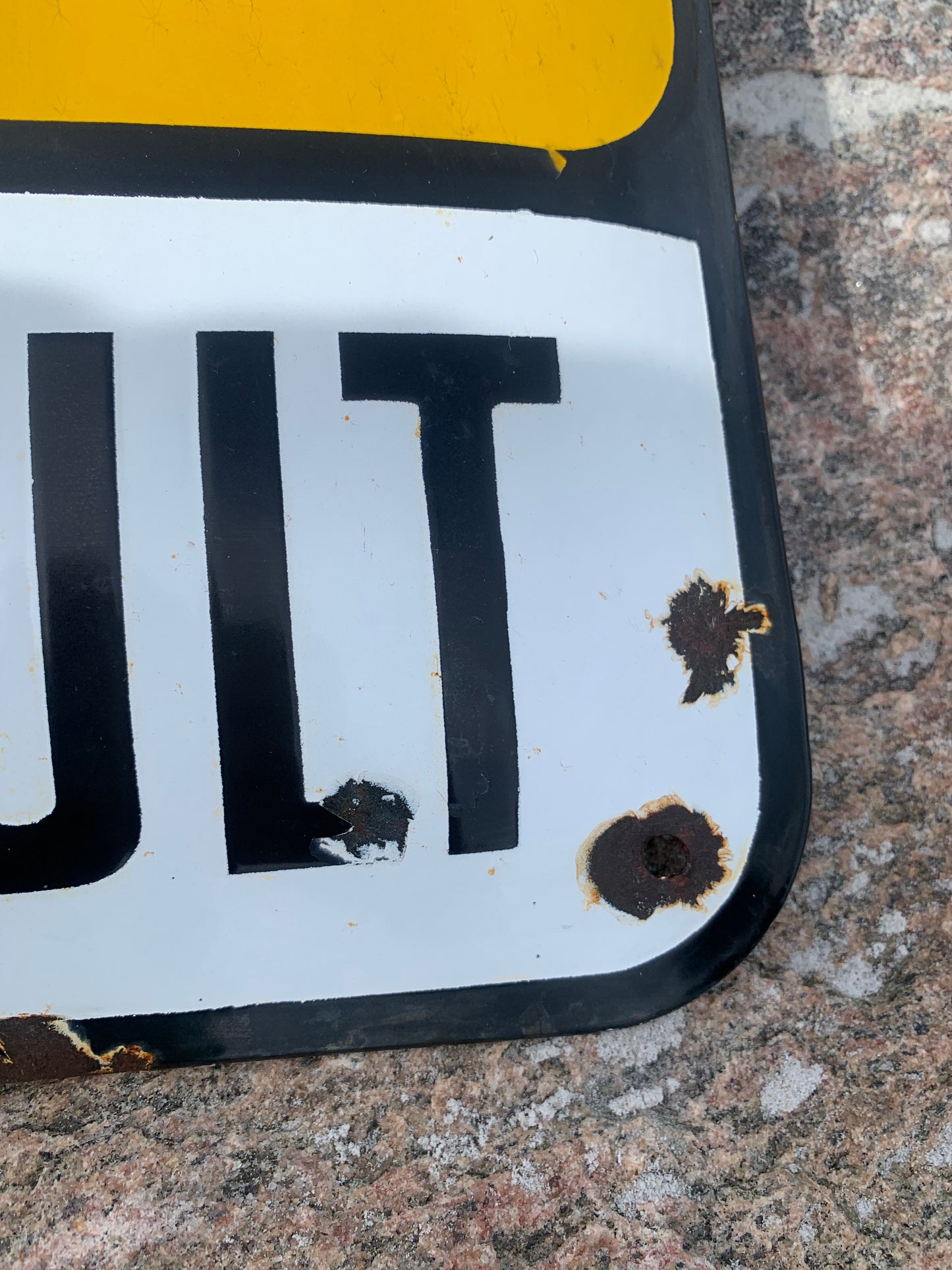 Emaljeskilt med en sjov historie