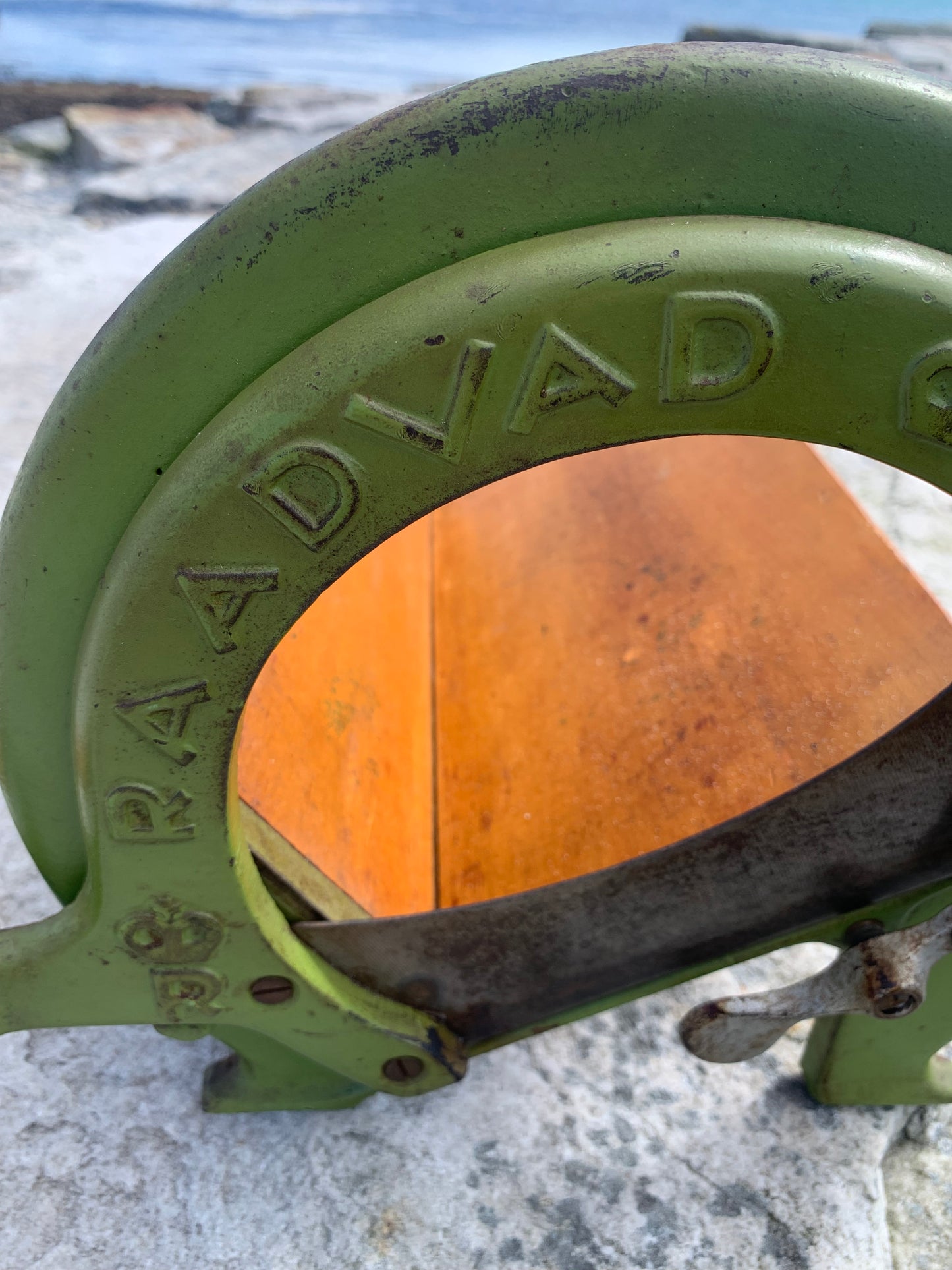 Raadvad brødskærer