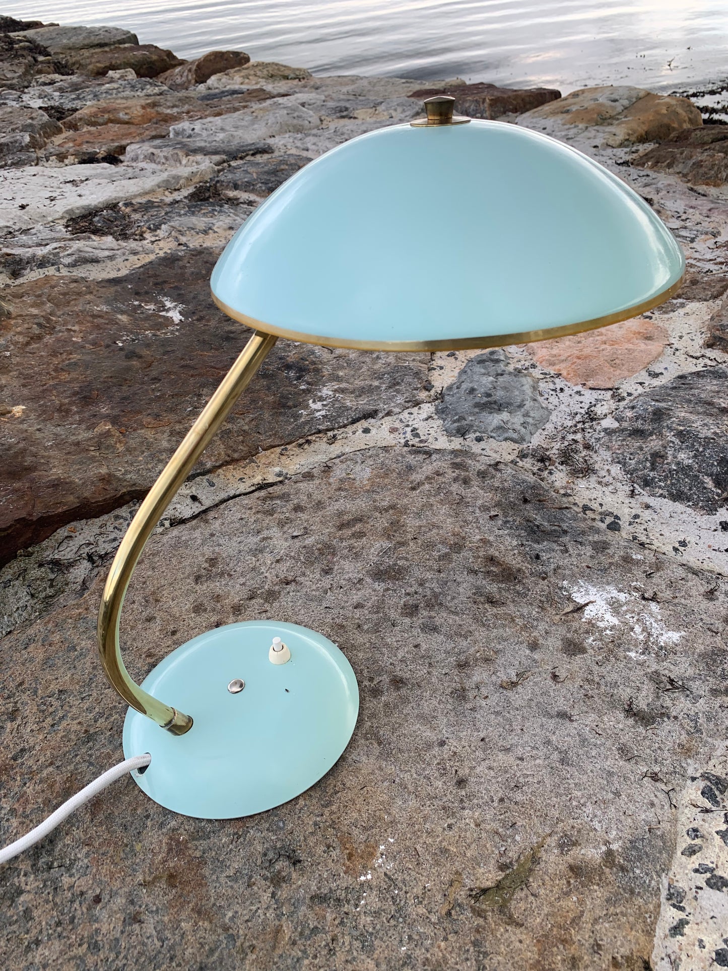 SIS vintagelampe - Original isblå og messing