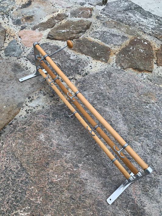Hylde med hatteknage - Designet af Gunnar Bolin i 1937