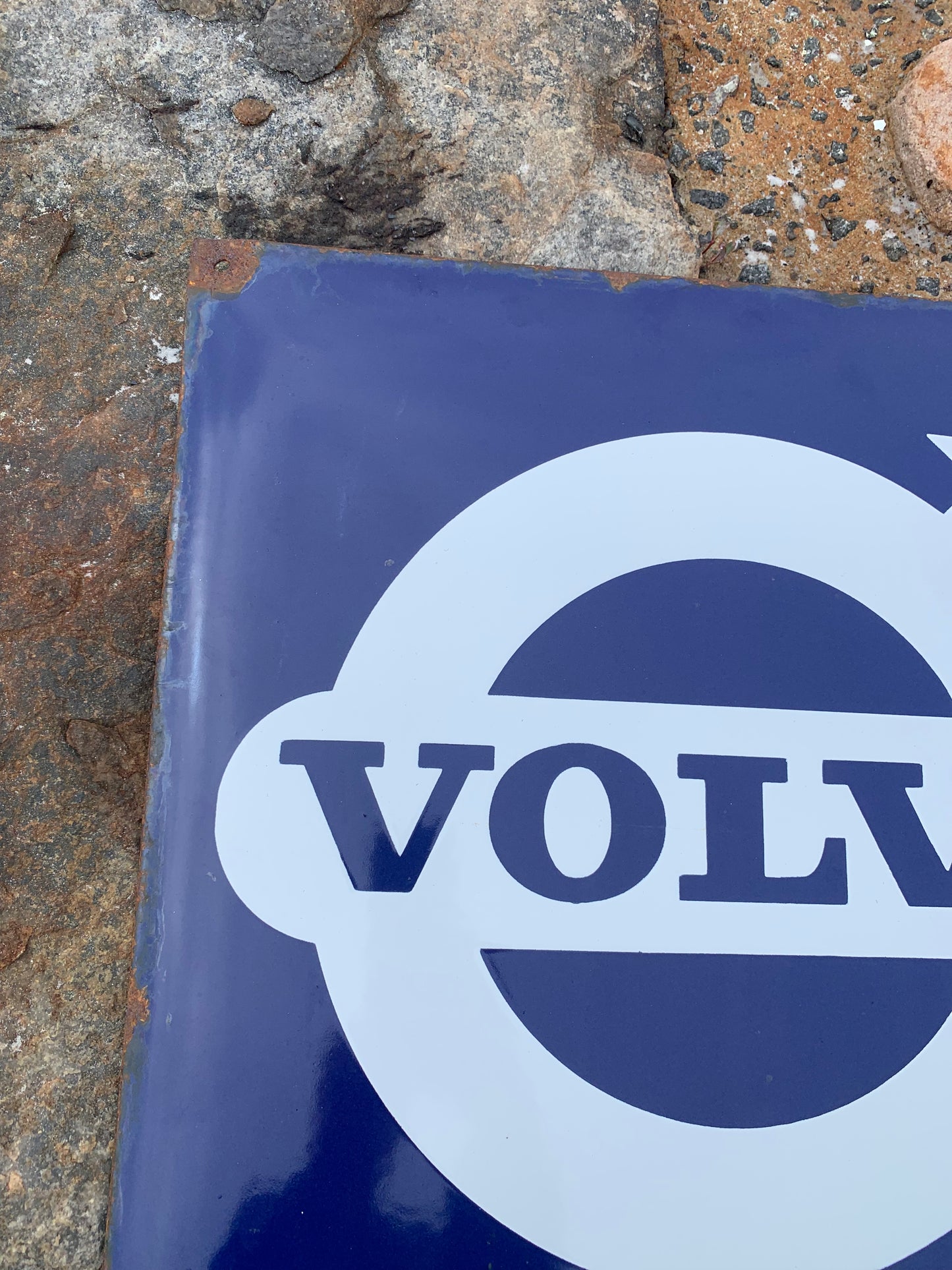 Volvo emaljeskilt (hvælvet)