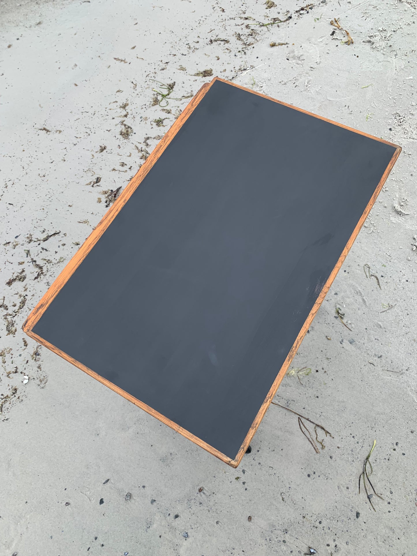 Klapbord med hjul og mange detaljer