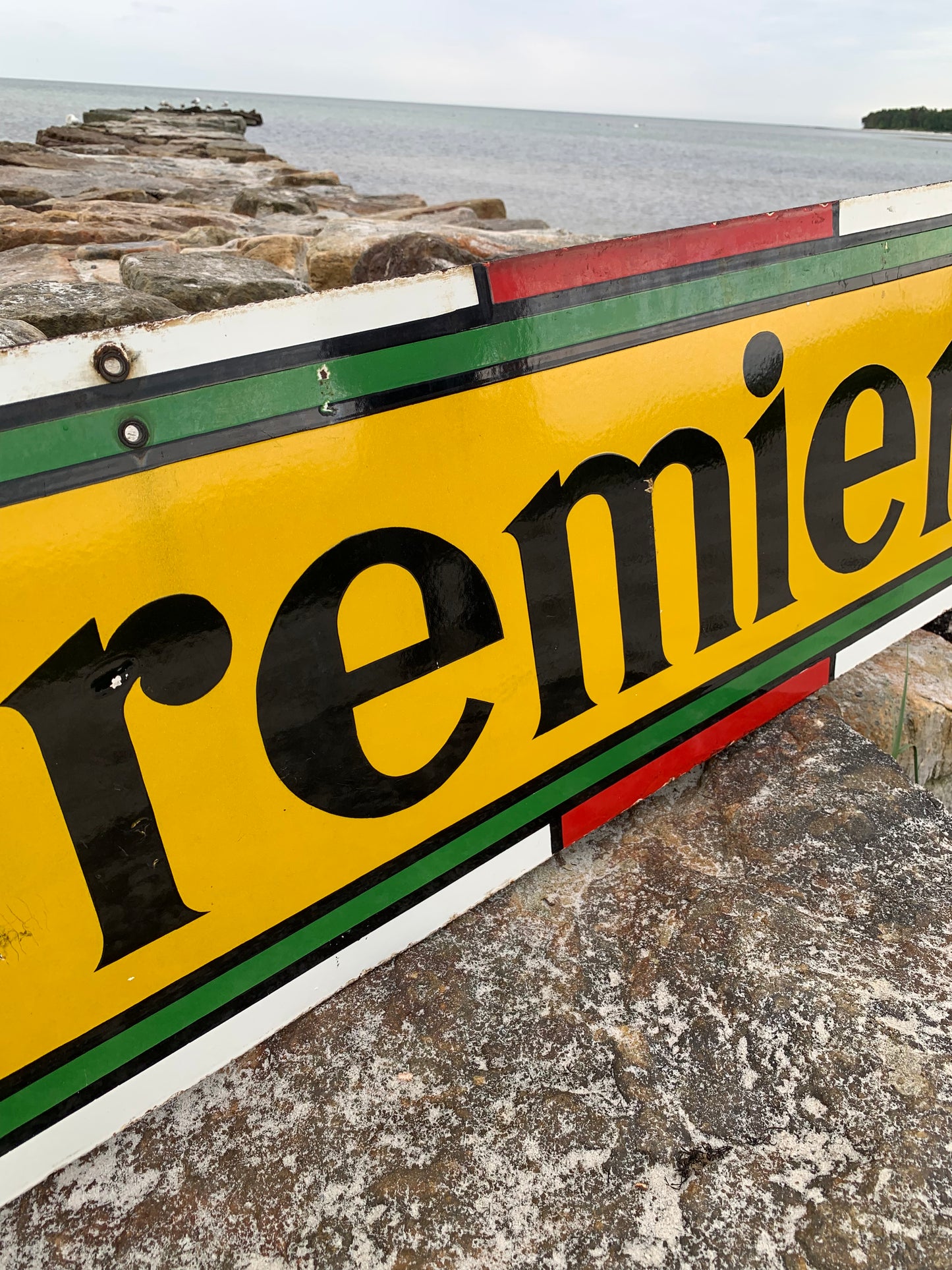 Stort dobbeltsidigt Premier Is emalje skilt
