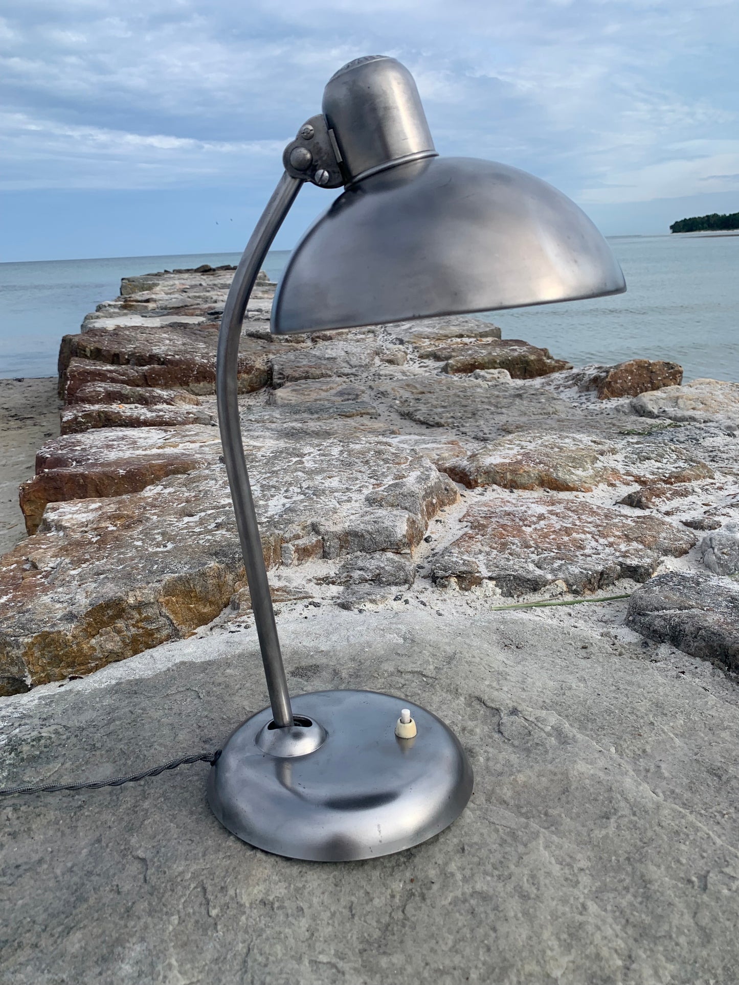 Kaiser Idell 6556 - Rå metal
