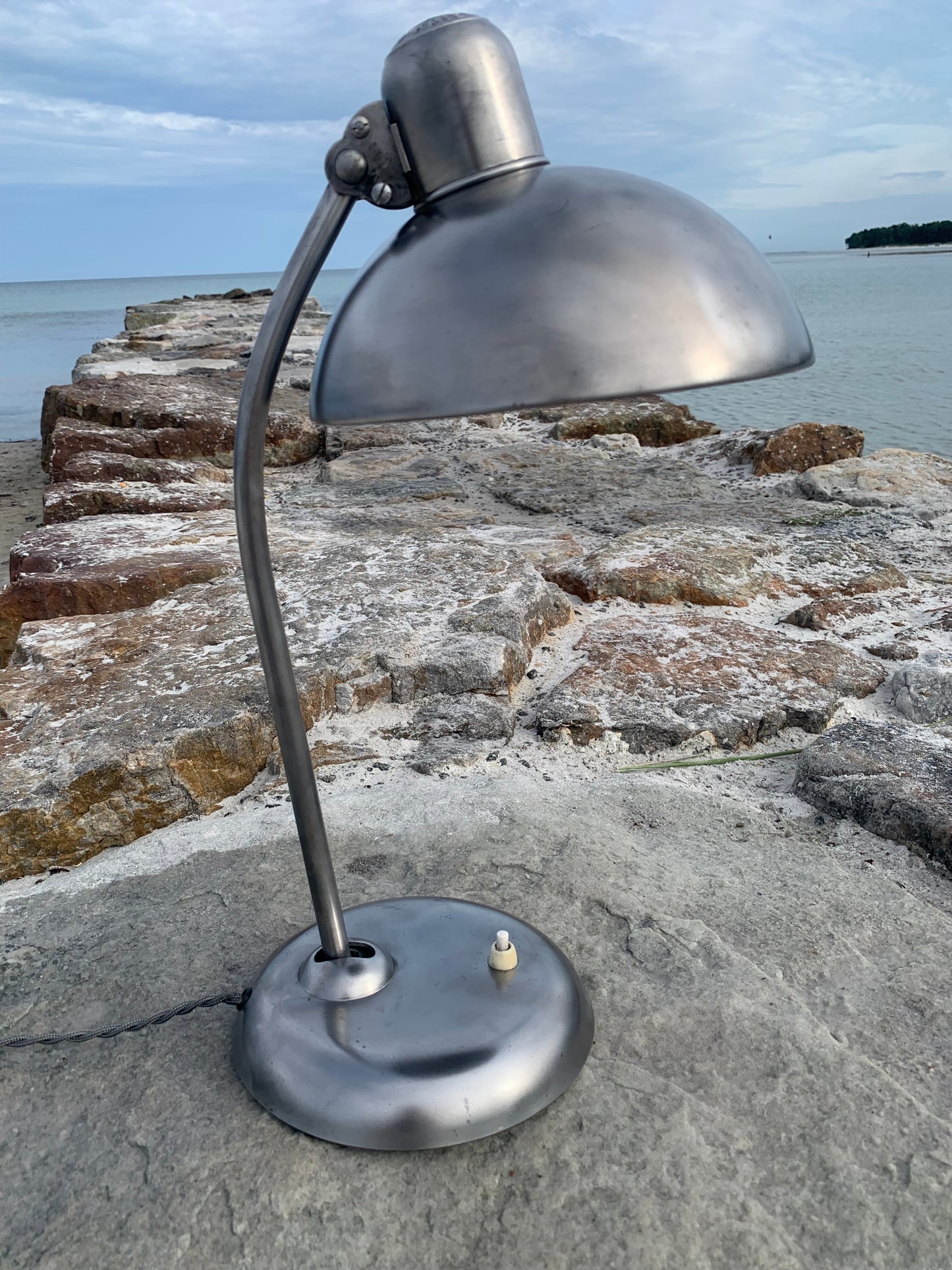 Kaiser Idell 6556 - Rå metal