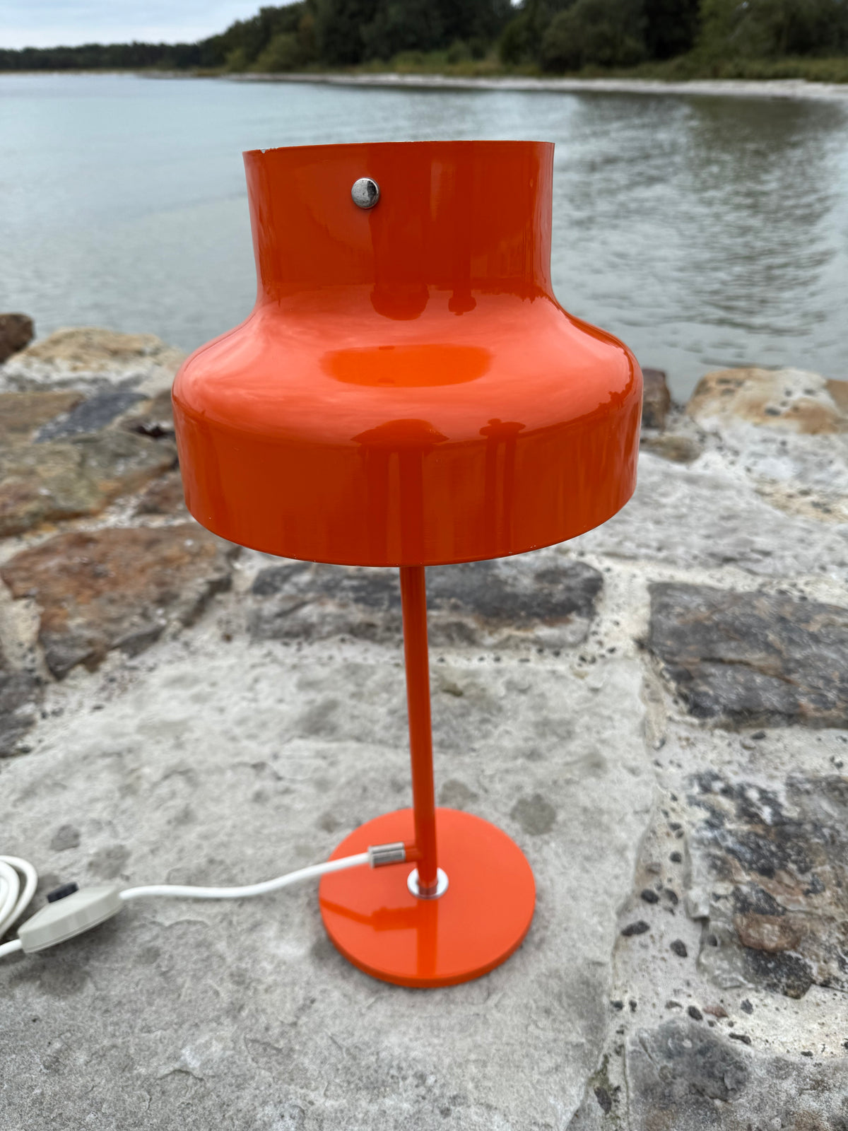 Bumling designet af Anders Pehrson for Ateljé Lyktan - Original Orange