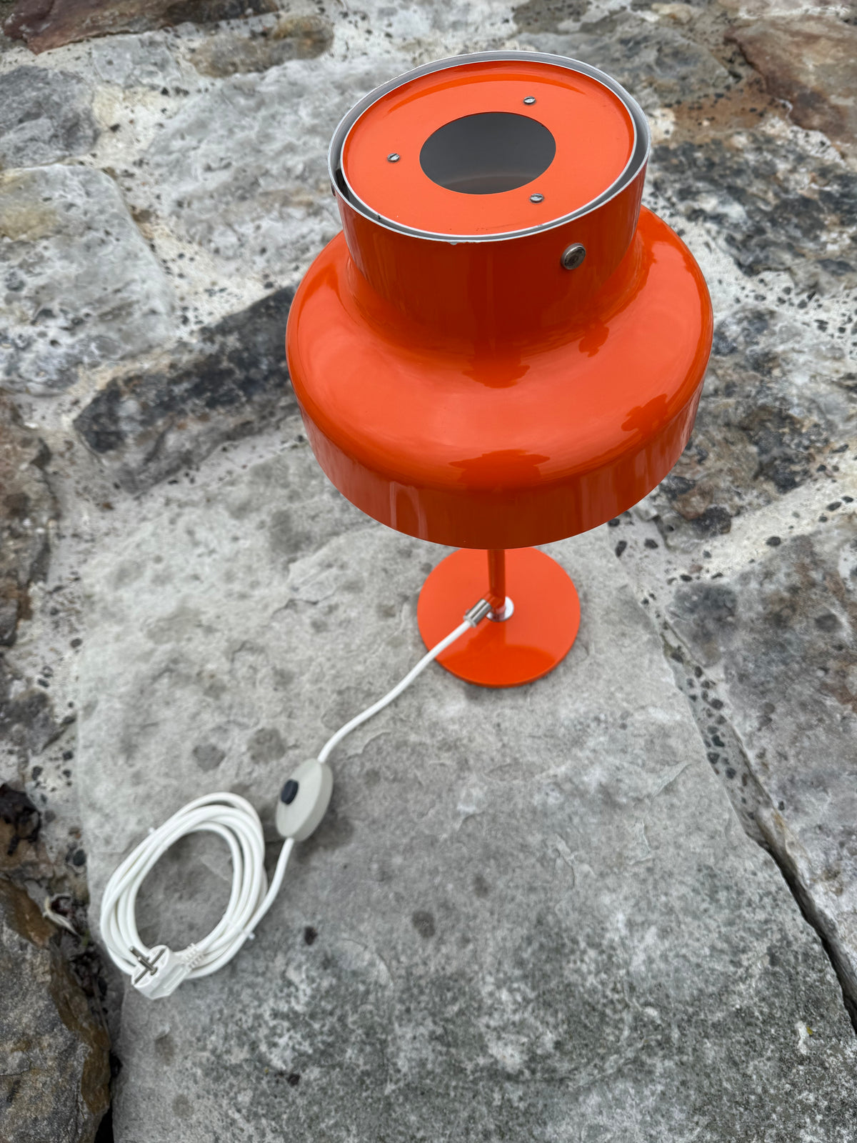 Bumling designet af Anders Pehrson for Ateljé Lyktan - Original Orange