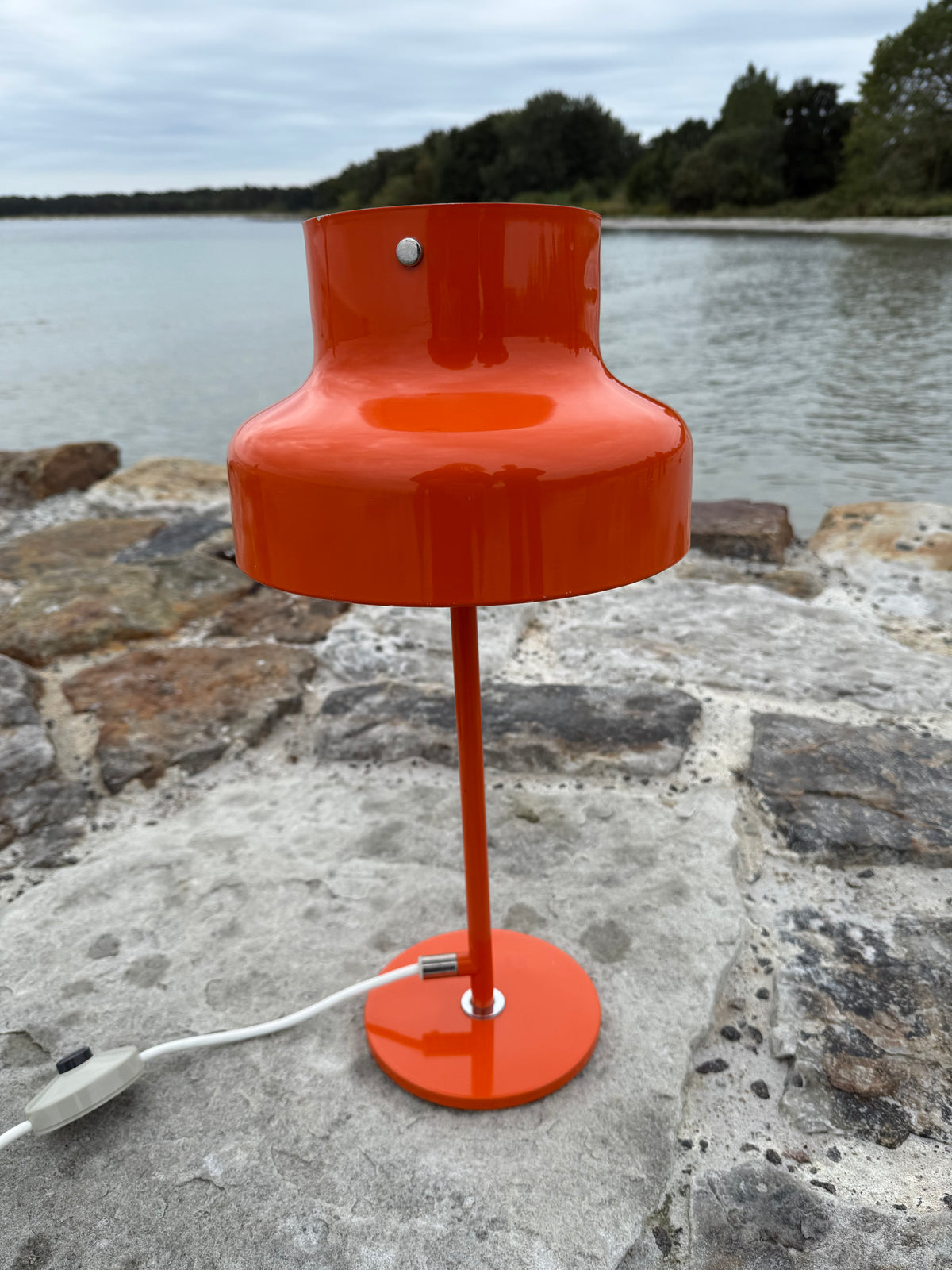 Bumling designet af Anders Pehrson for Ateljé Lyktan - Original Orange