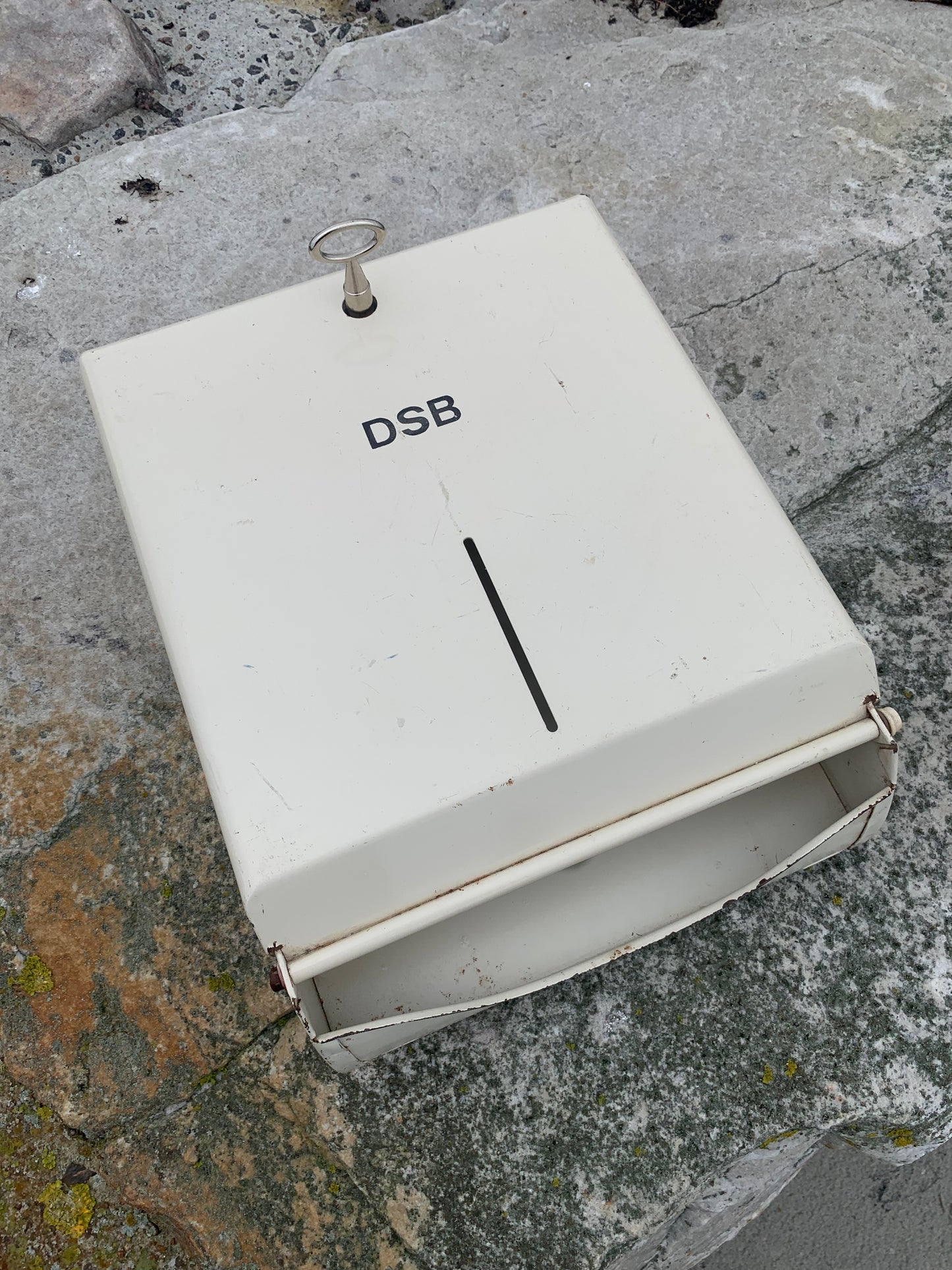 DSB papirdispenser