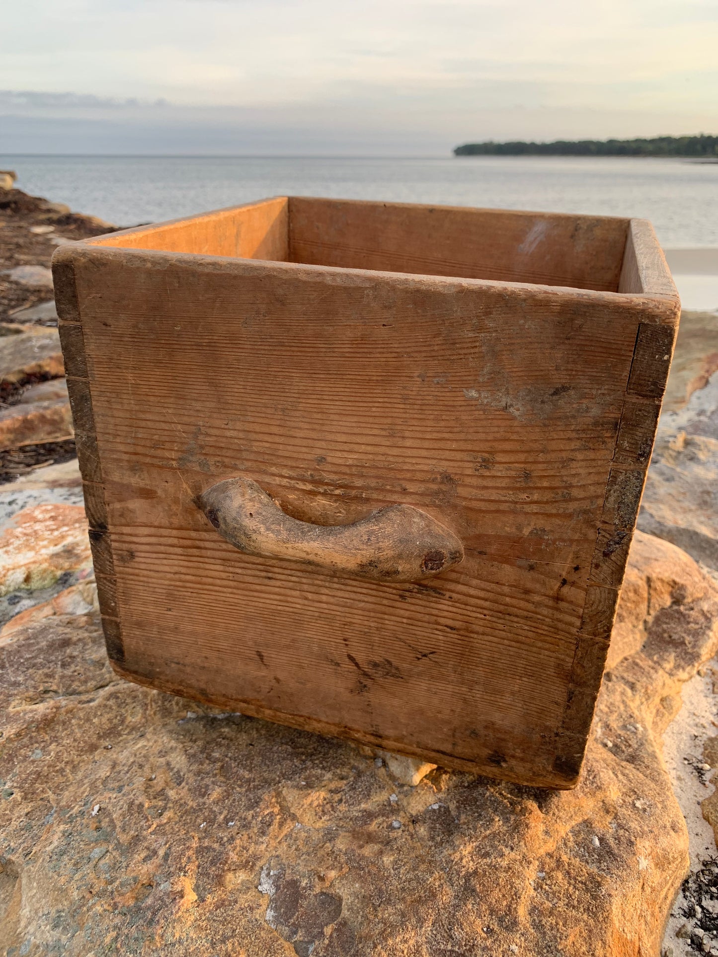 Trækasse med greb