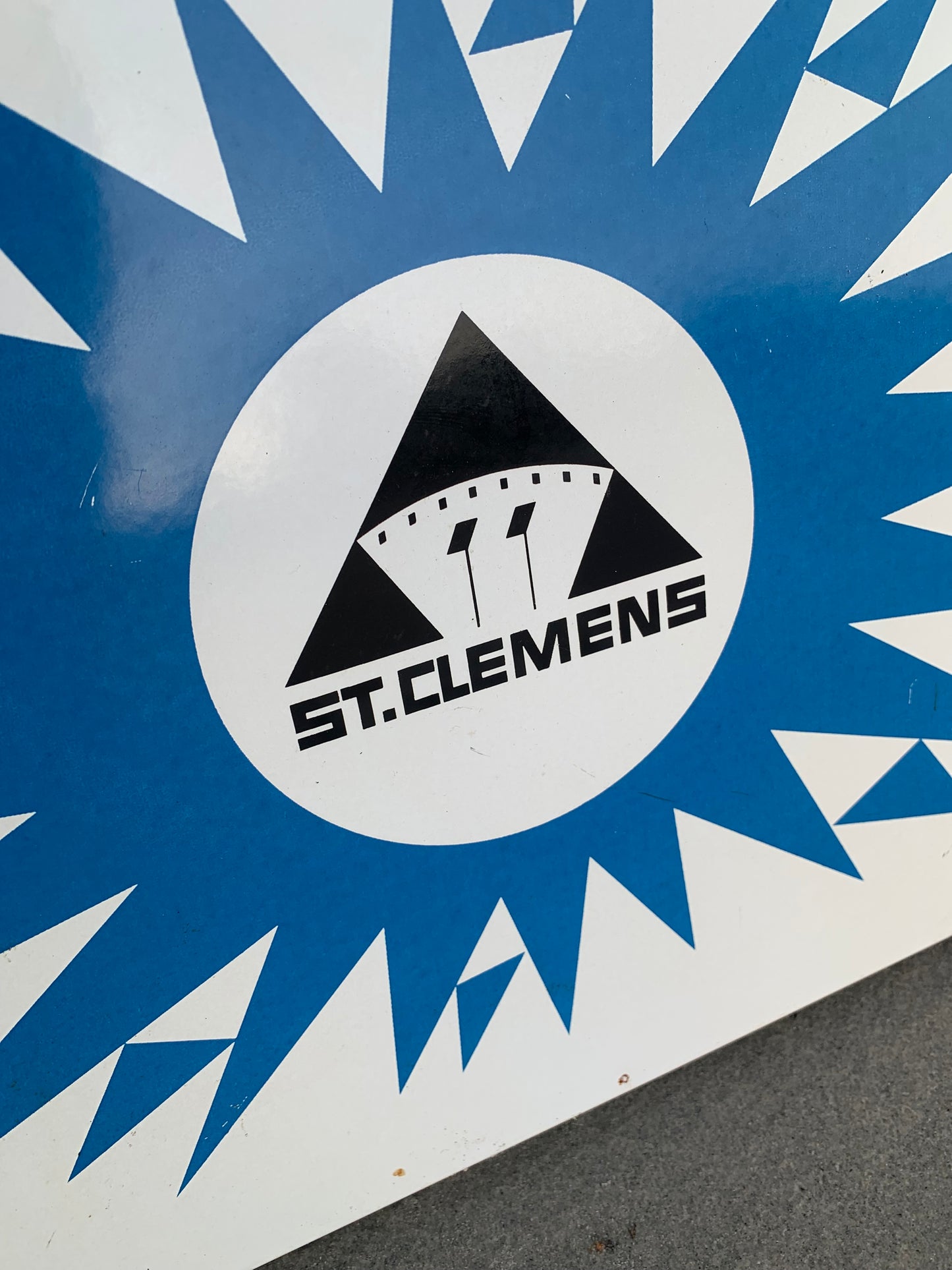 Skilt fra ST. CLEMENS MEJERI