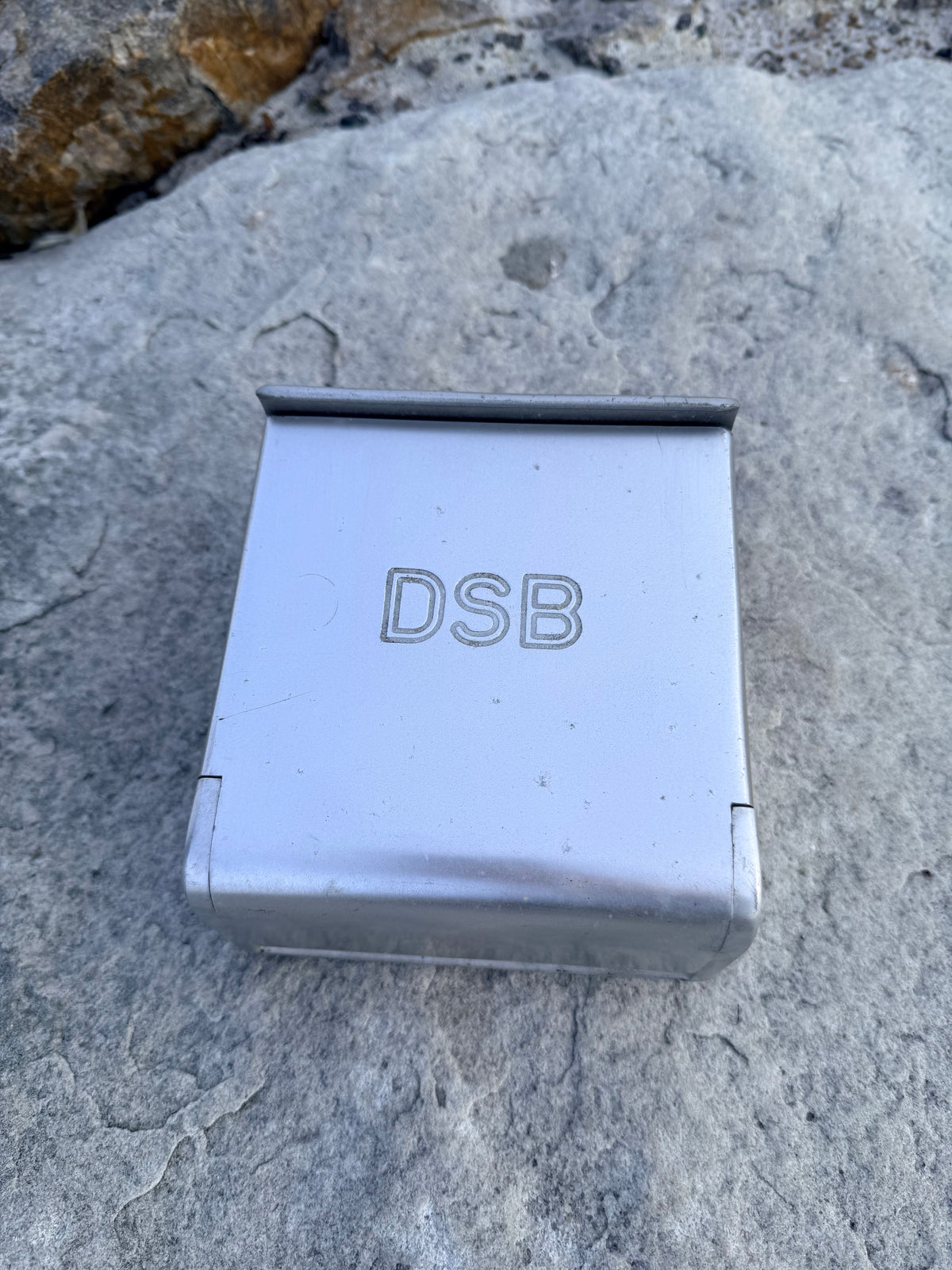 DSB Askebæger med logo