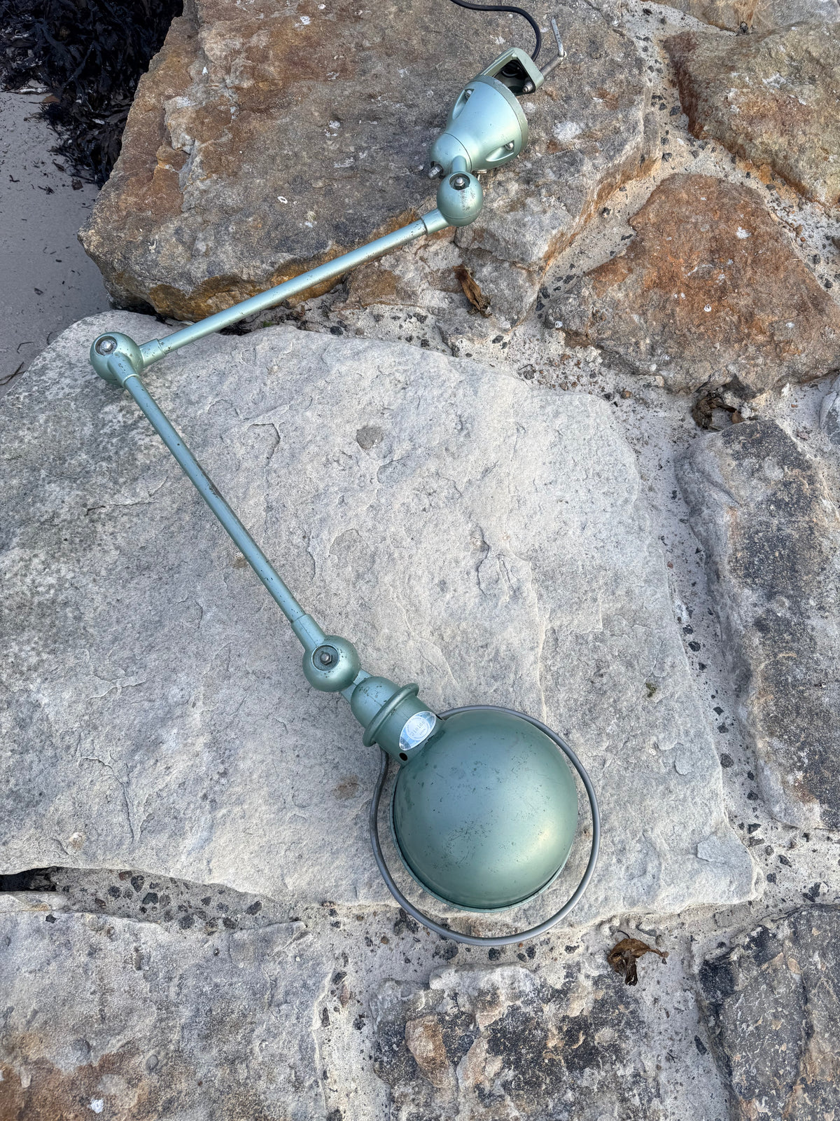 Jieldé med to arme og bordbeslag