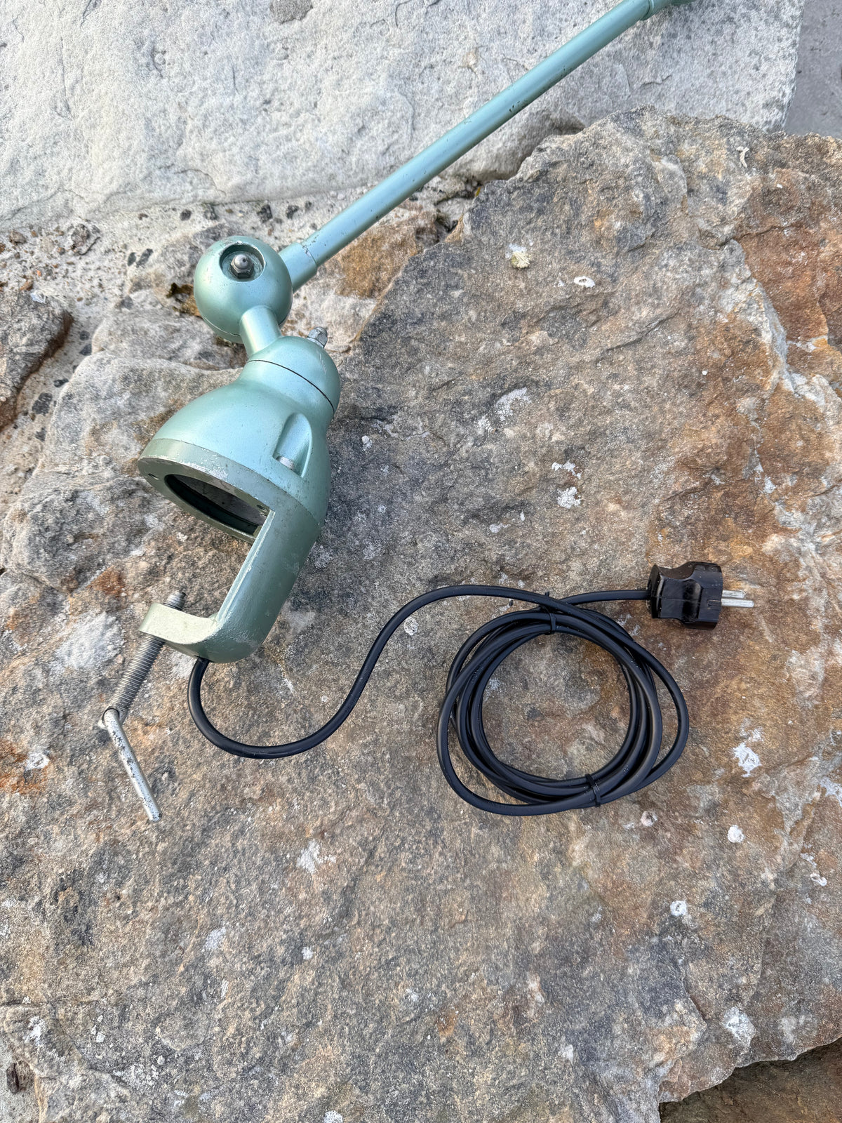 Jieldé med to arme og bordbeslag
