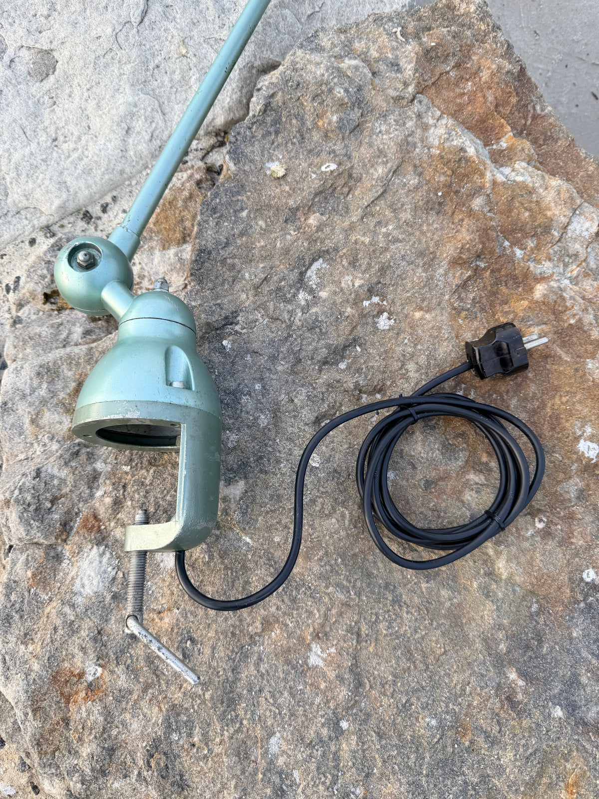 Jieldé med to arme og bordbeslag