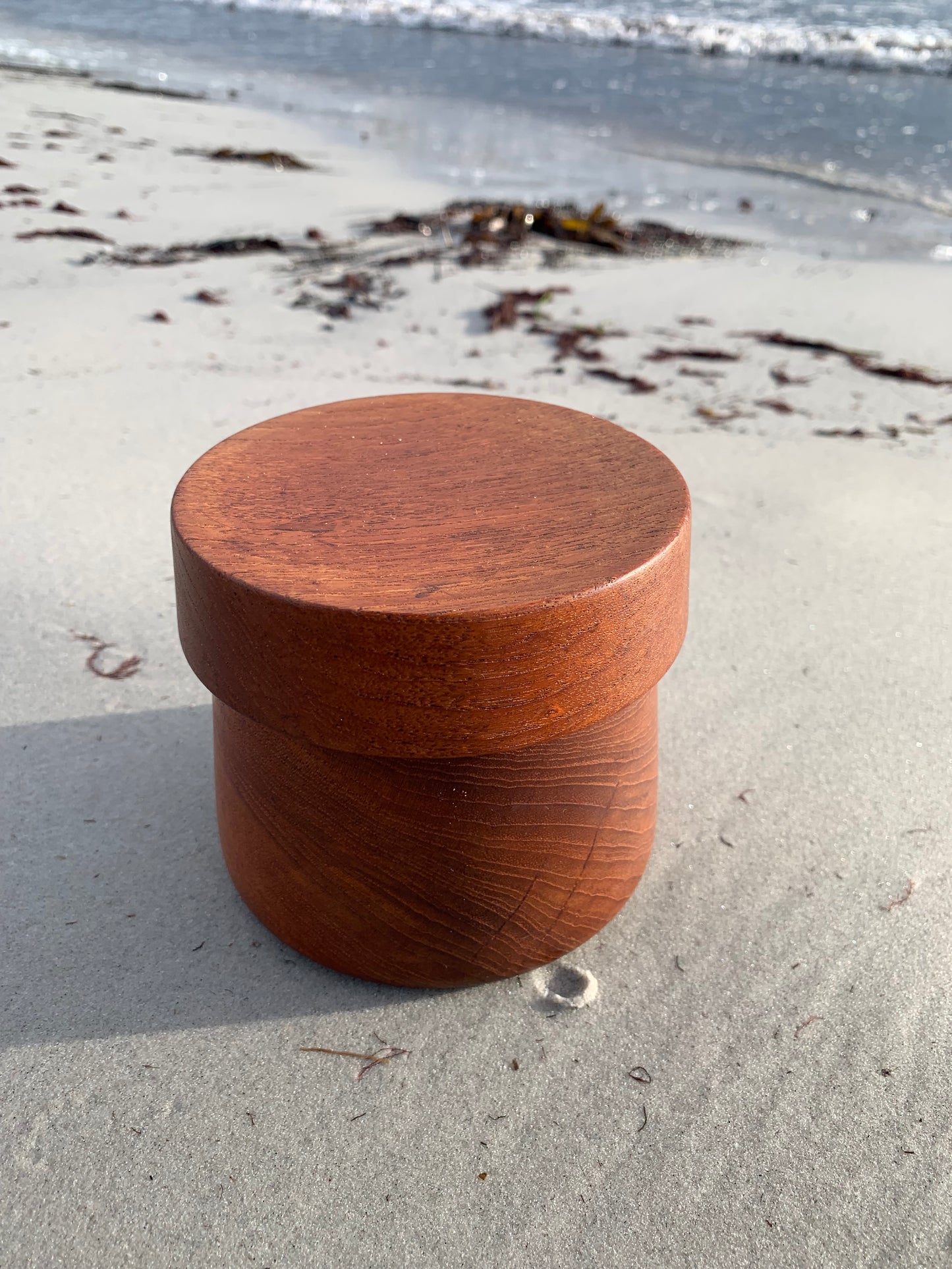 Teak krukke med låg - Dansk design