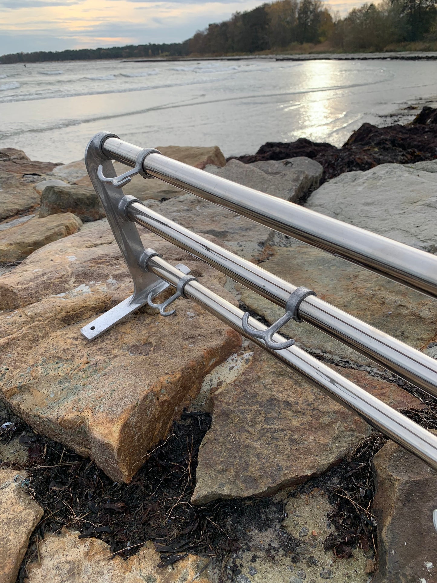 Hylde med hatteknage - Designet af Gunnar Bolin i 1937