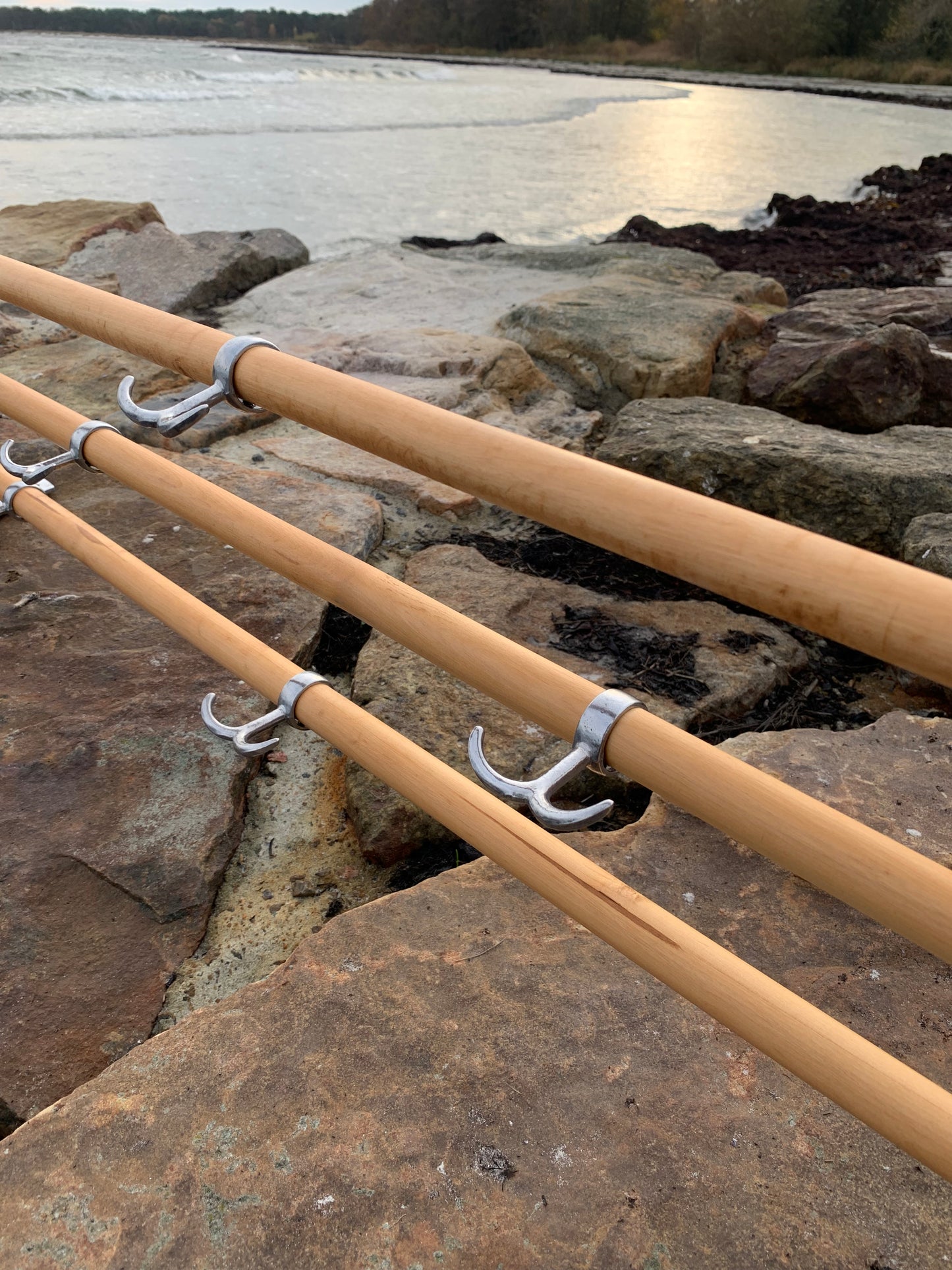 Hylde med hatteknage- Designet af Gunnar Bolin i 1937