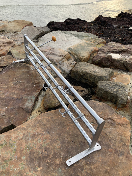 Hylde med hatteknage - Designet af Gunnar Bolin i 1937