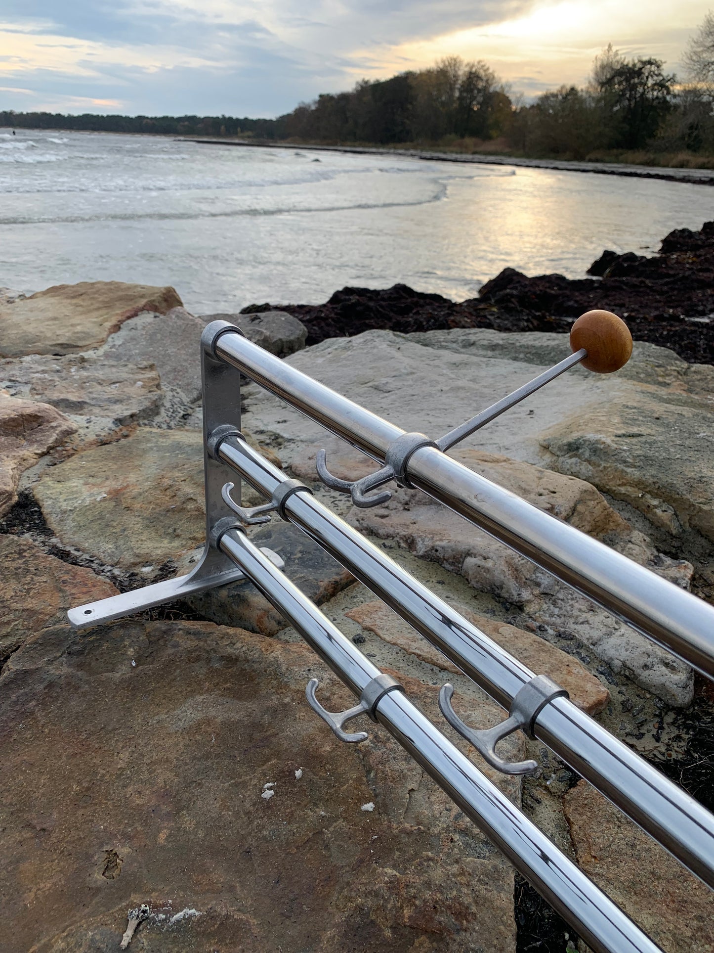 Hylde med hatteknage - Designet af Gunnar Bolin i 1937