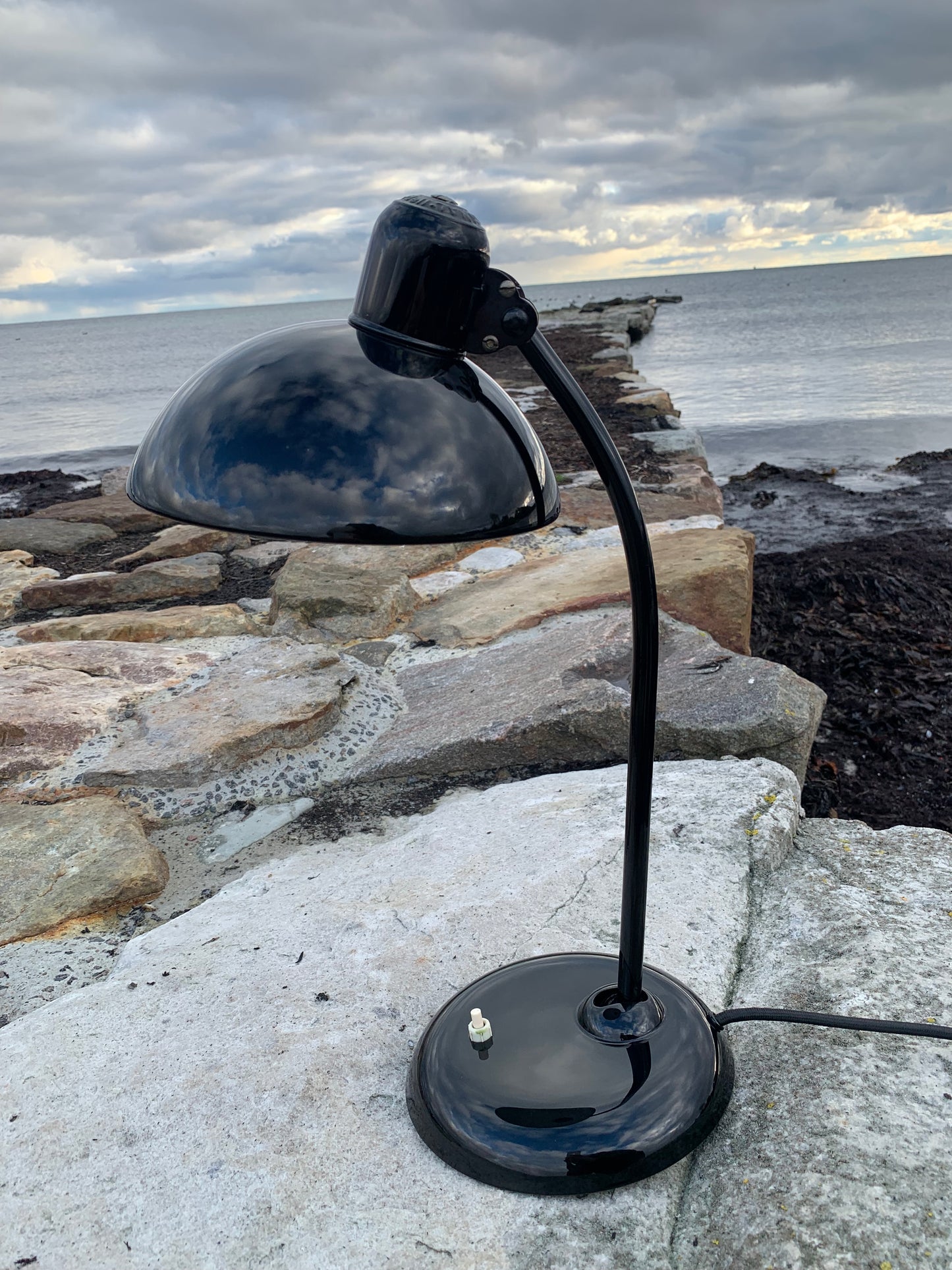 kaiser Idell 6556 - Sort