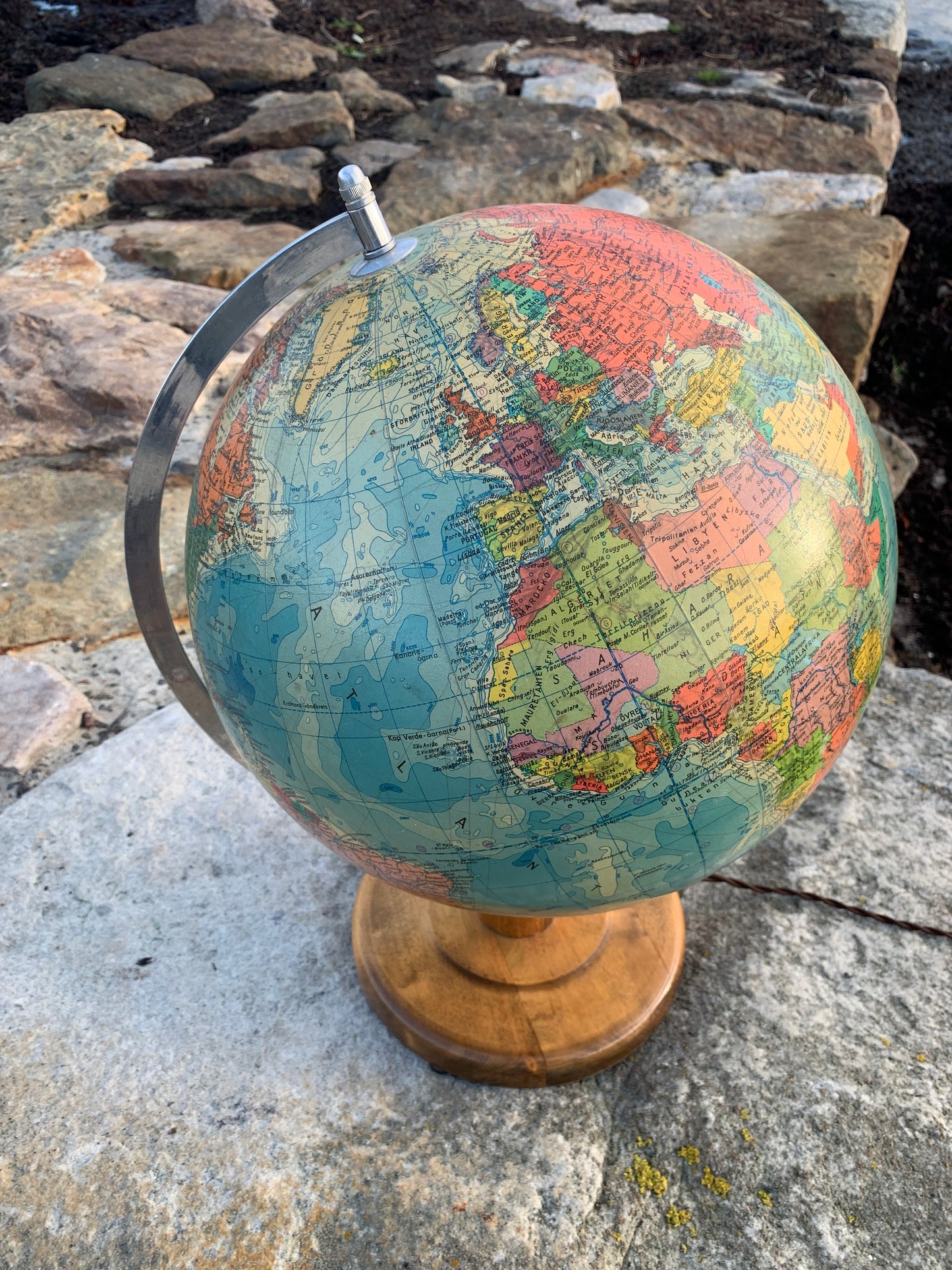 Globus i glas med lys (Stor udgave)