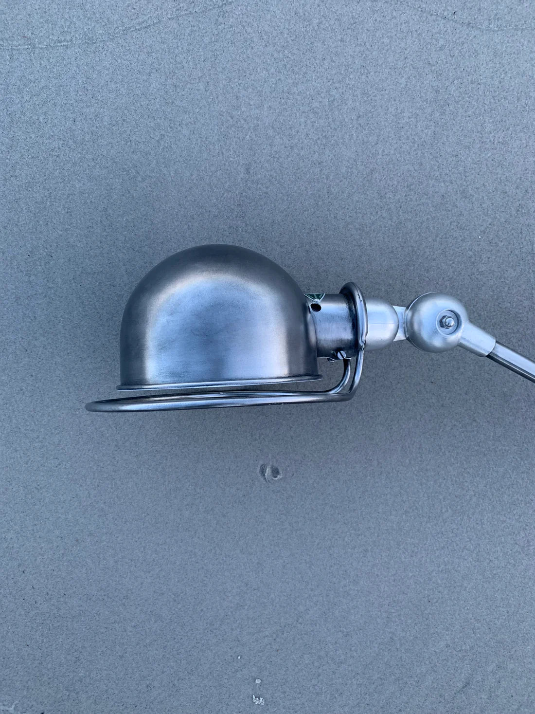 Jieldé bord/væg/loft lampe med lækkert bordbeslag