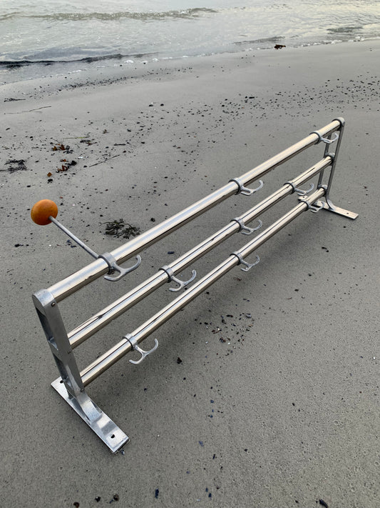 Hylde med hatteknage - Designet af Gunnar Bolin i 1937