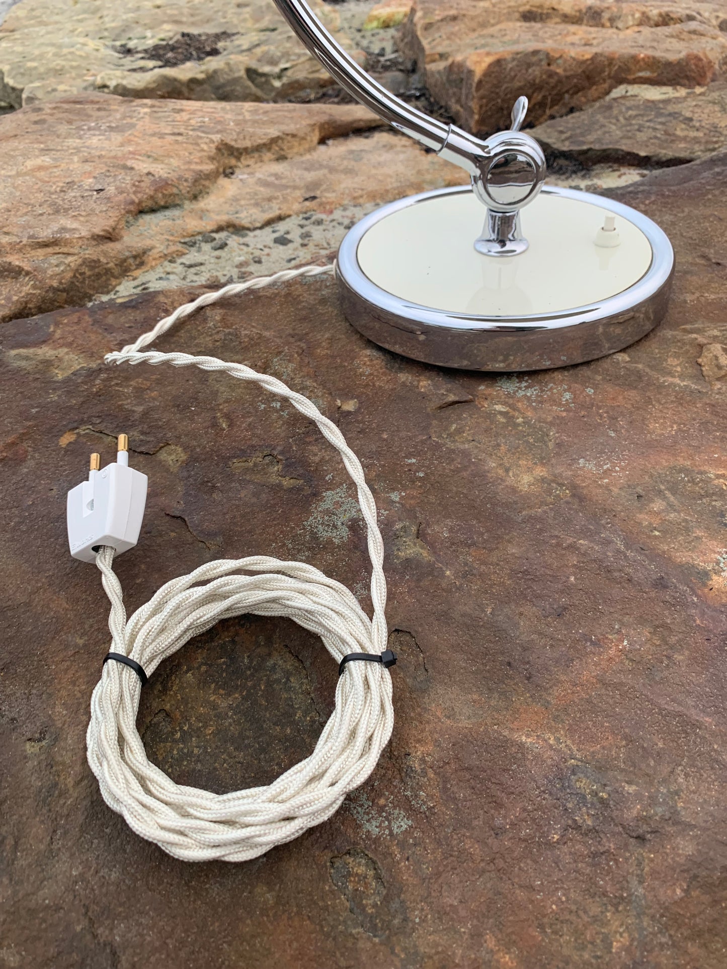 Kaiser Idell 6631 - Original Creme