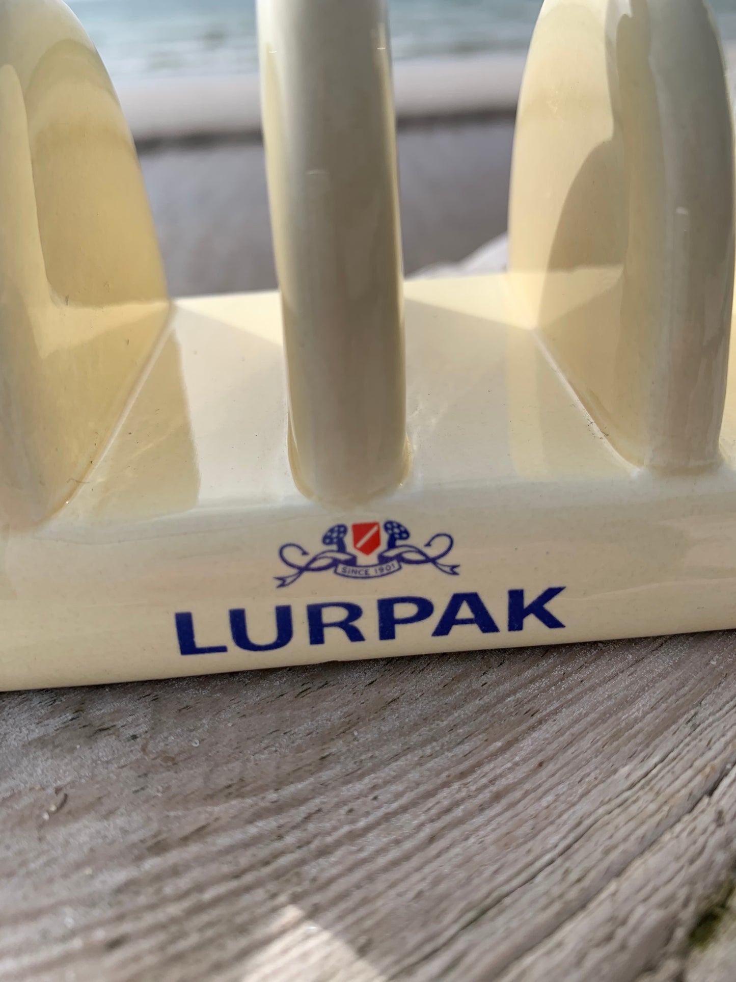 Lurpak toastholder