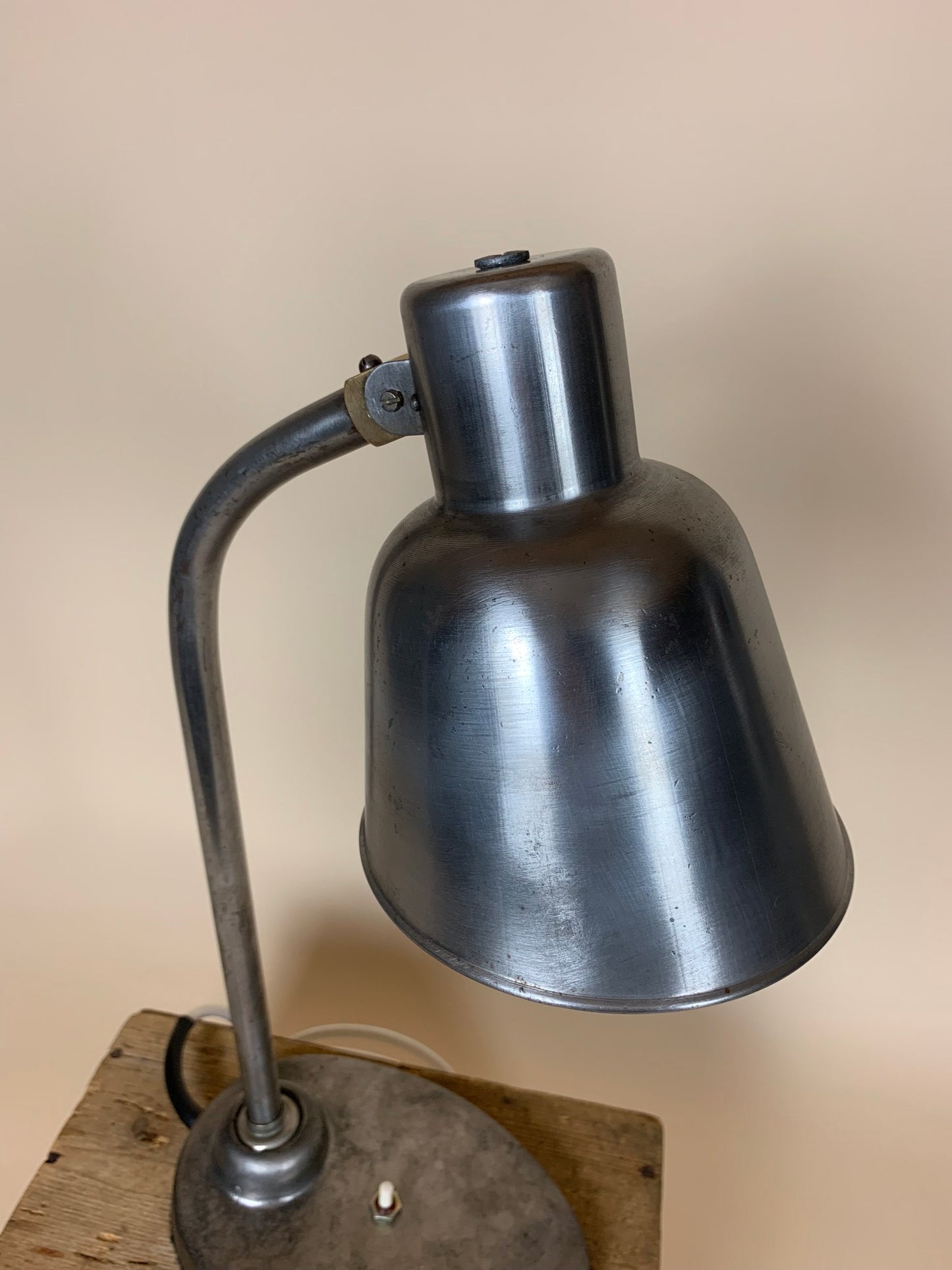 Lampe designet af Christian Dell for Bünte og Remmler