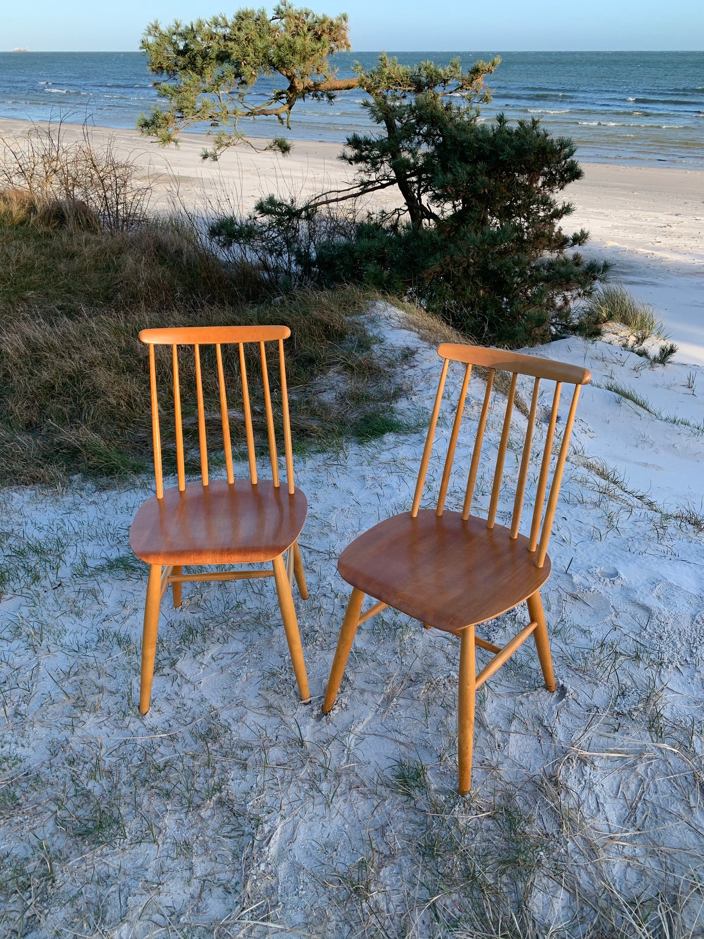 To skønne tremmestole - sælges samlet som sæt