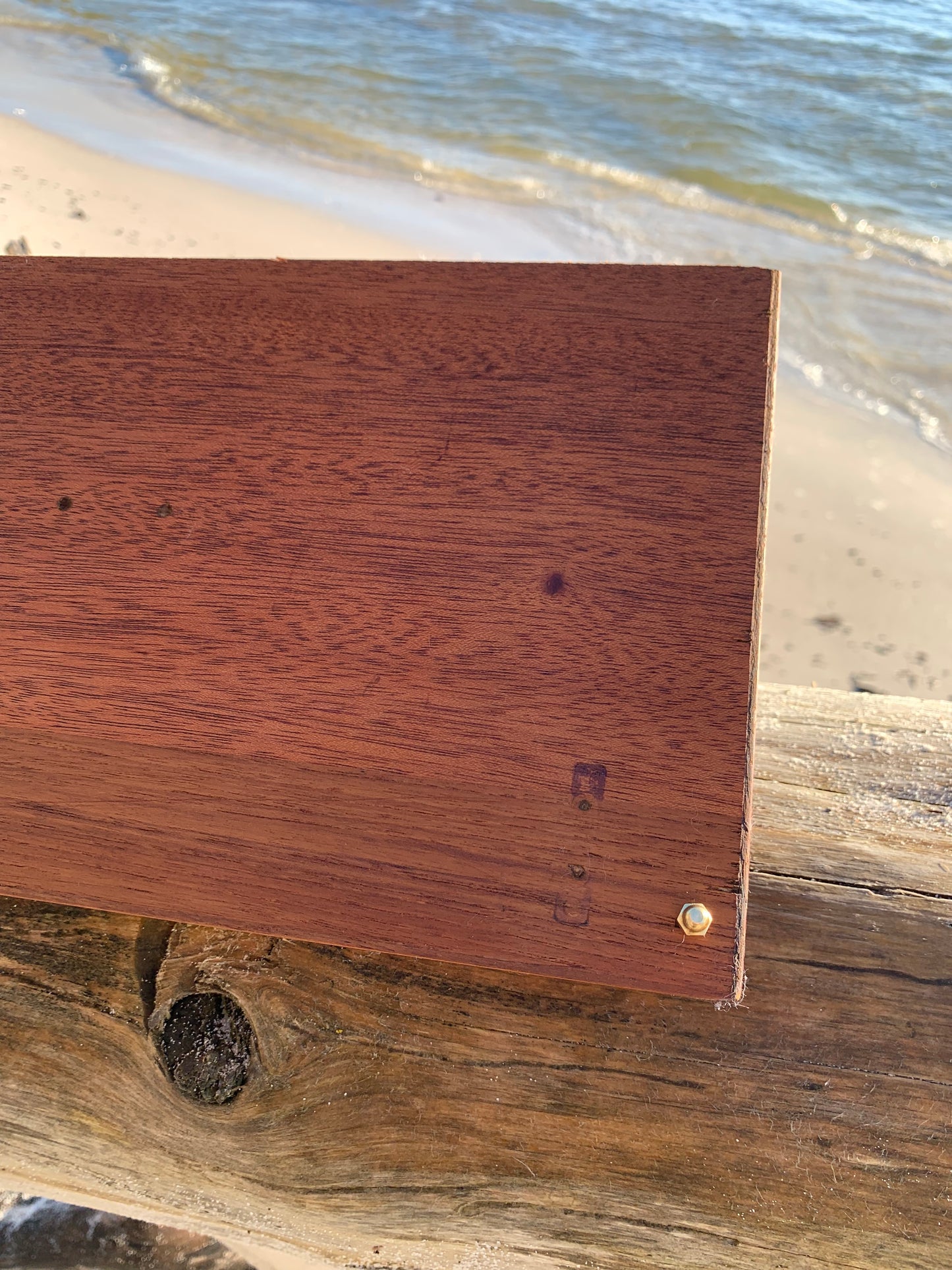 Hylde i teak