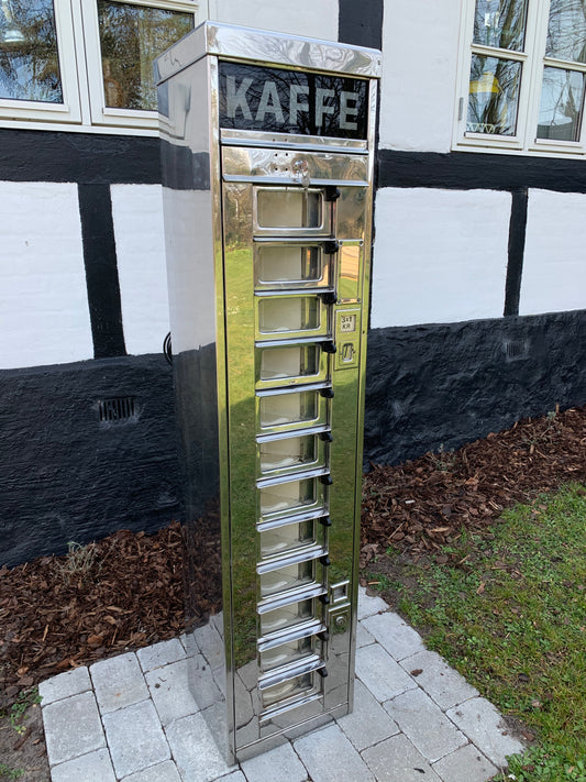 Fin og sjældent eksemplar af Wittenborg automat med lys.