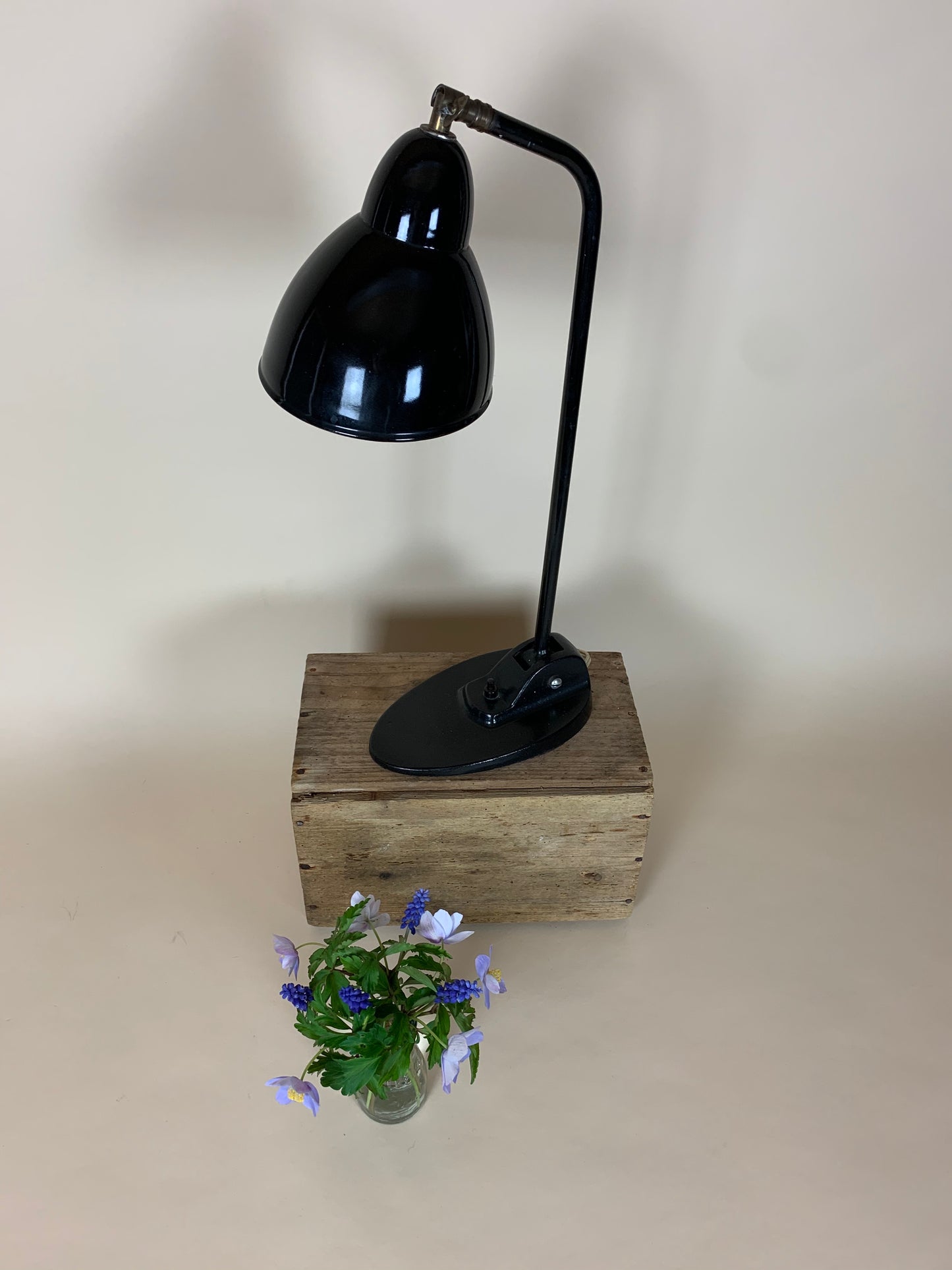 Jacobus vintage bordlampe i sort