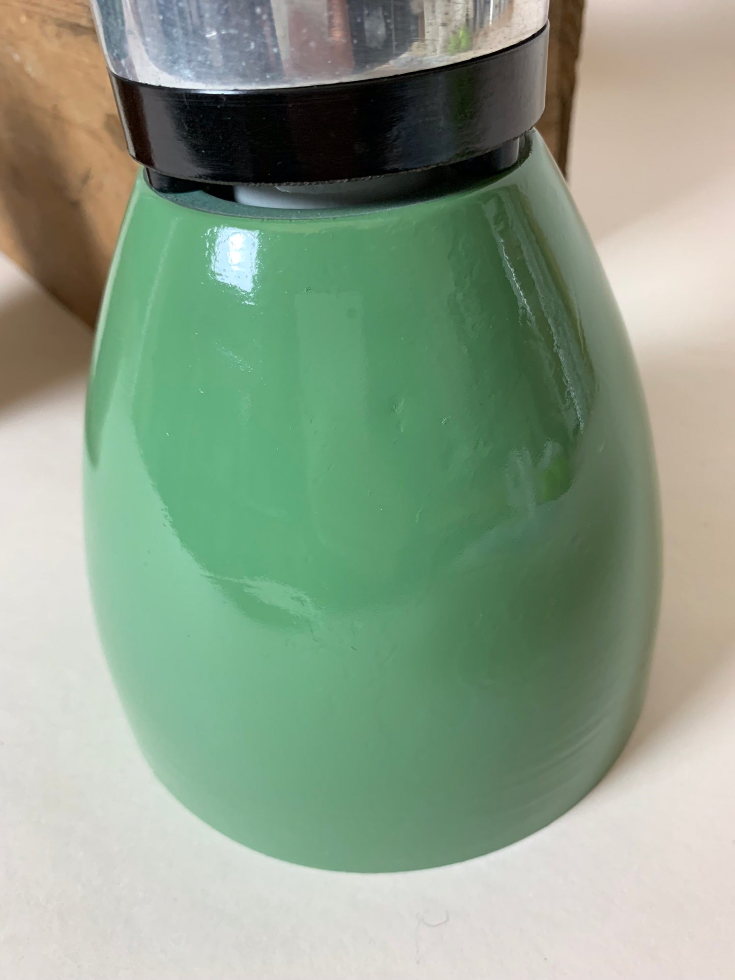 Skøn industriel grøn væg eller bordlampe