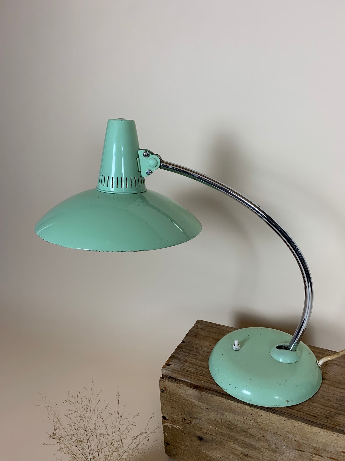 Grøn Christian Dell bordlampe model 6753